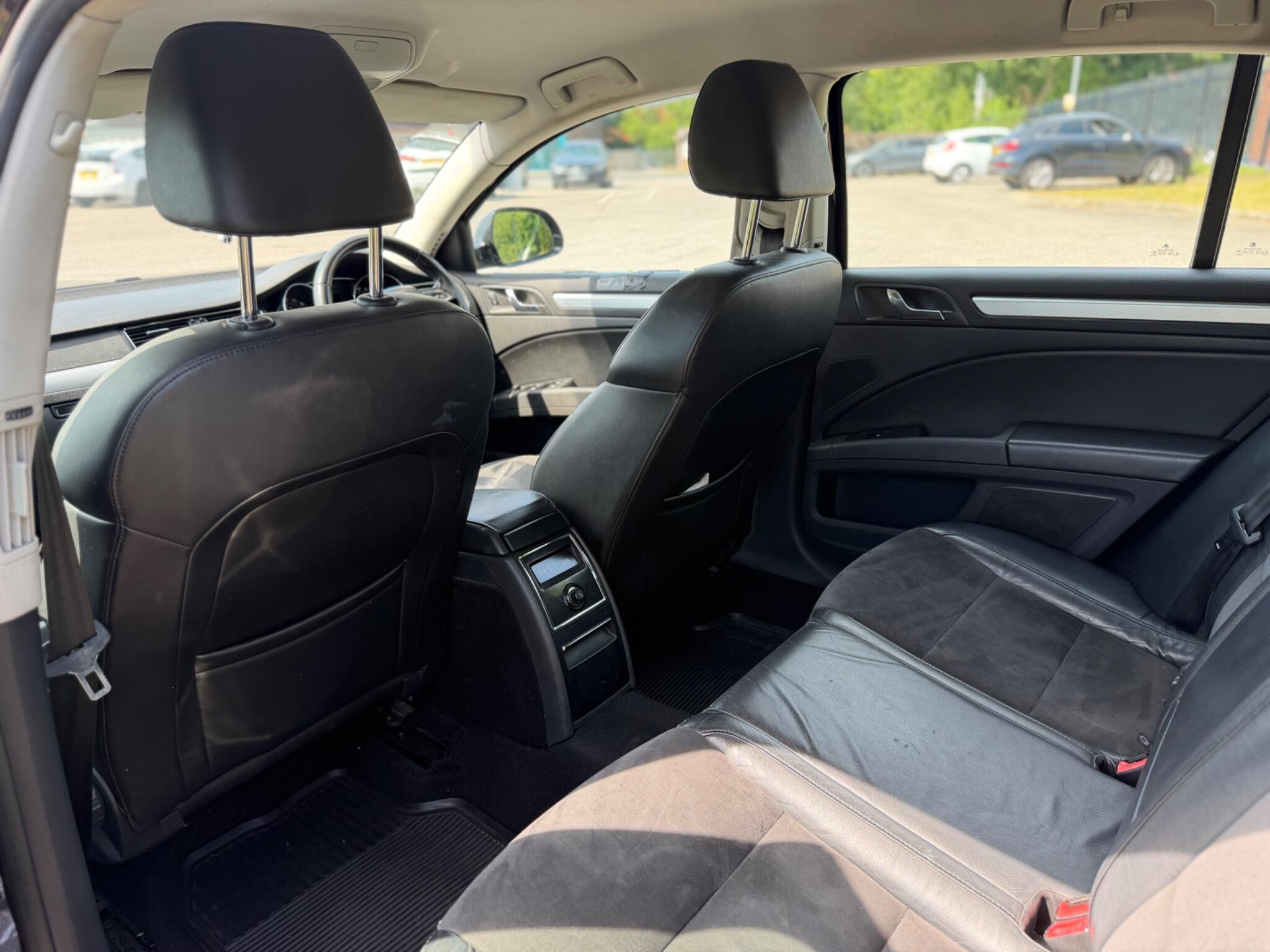 Skoda Superb view 16
