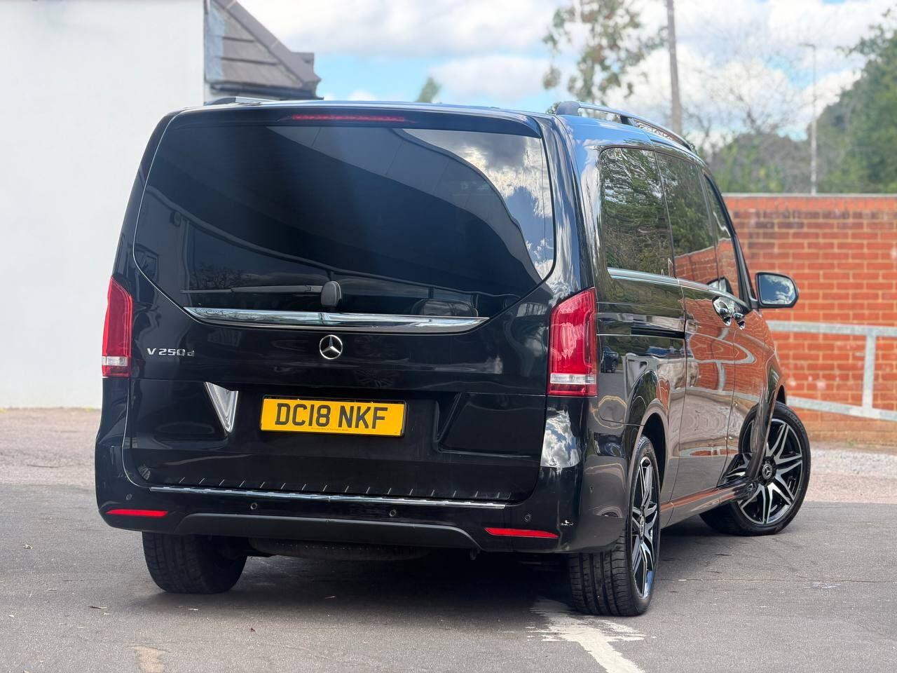 Mercedes-Benz V-Class view 55