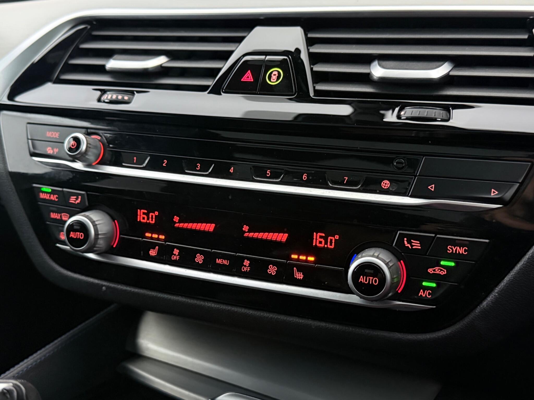 BMW 6 Series view 25