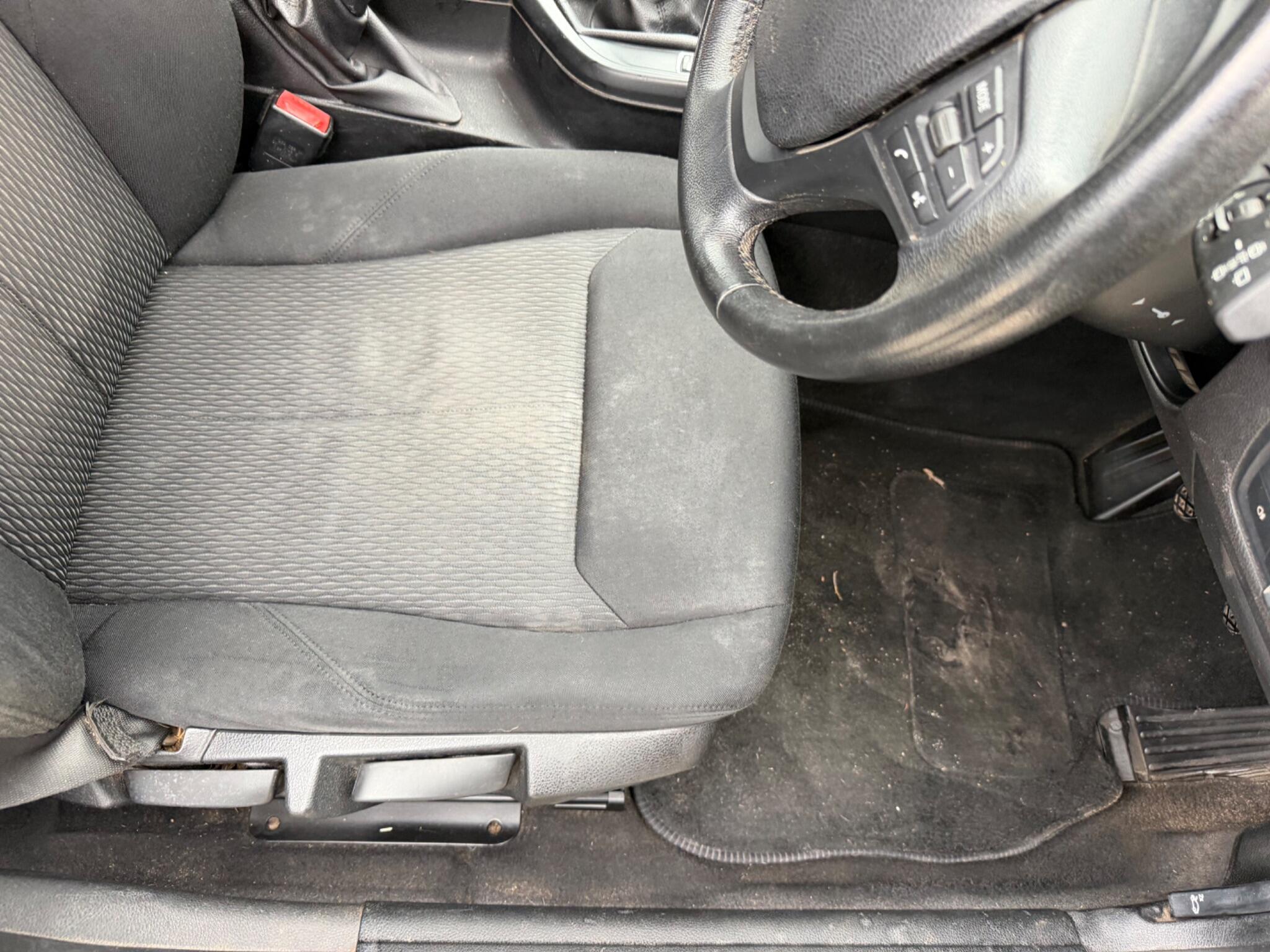 BMW 1 Series view 12