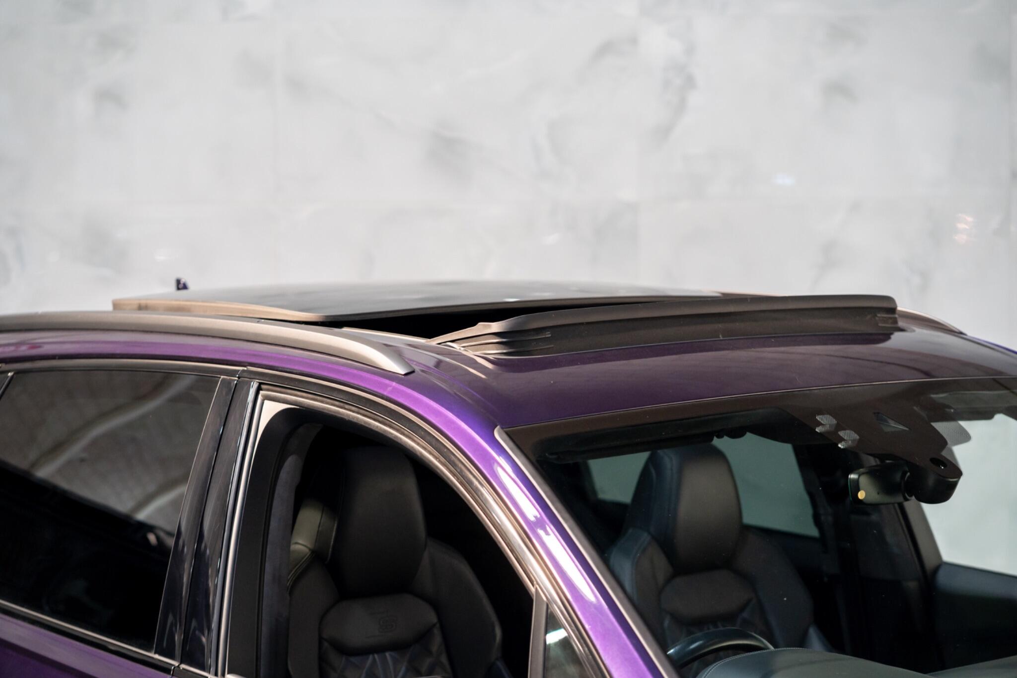 Audi SQ7 view 2