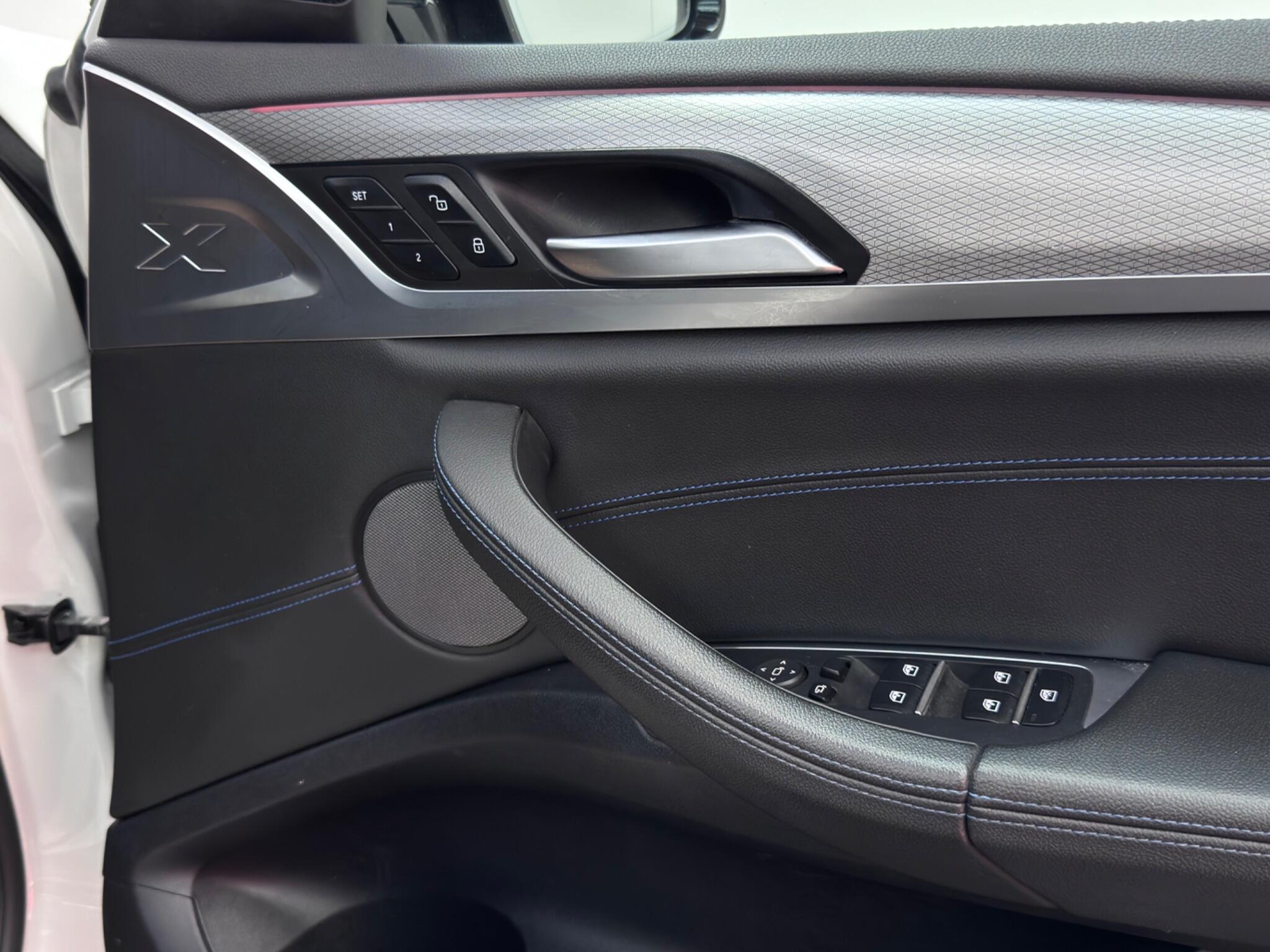 BMW X4 view 35
