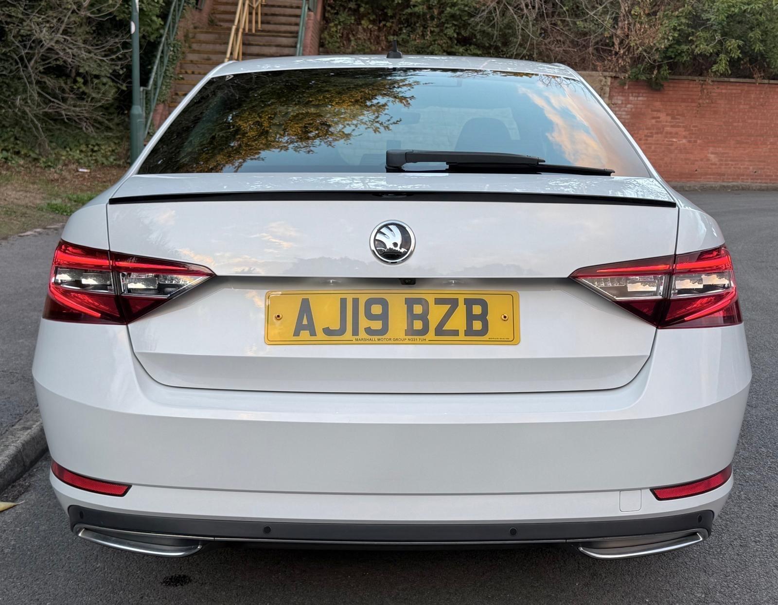Skoda Superb view 7
