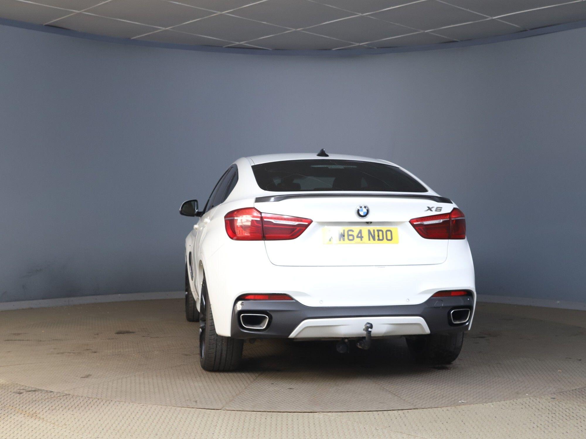 BMW X6 view 29