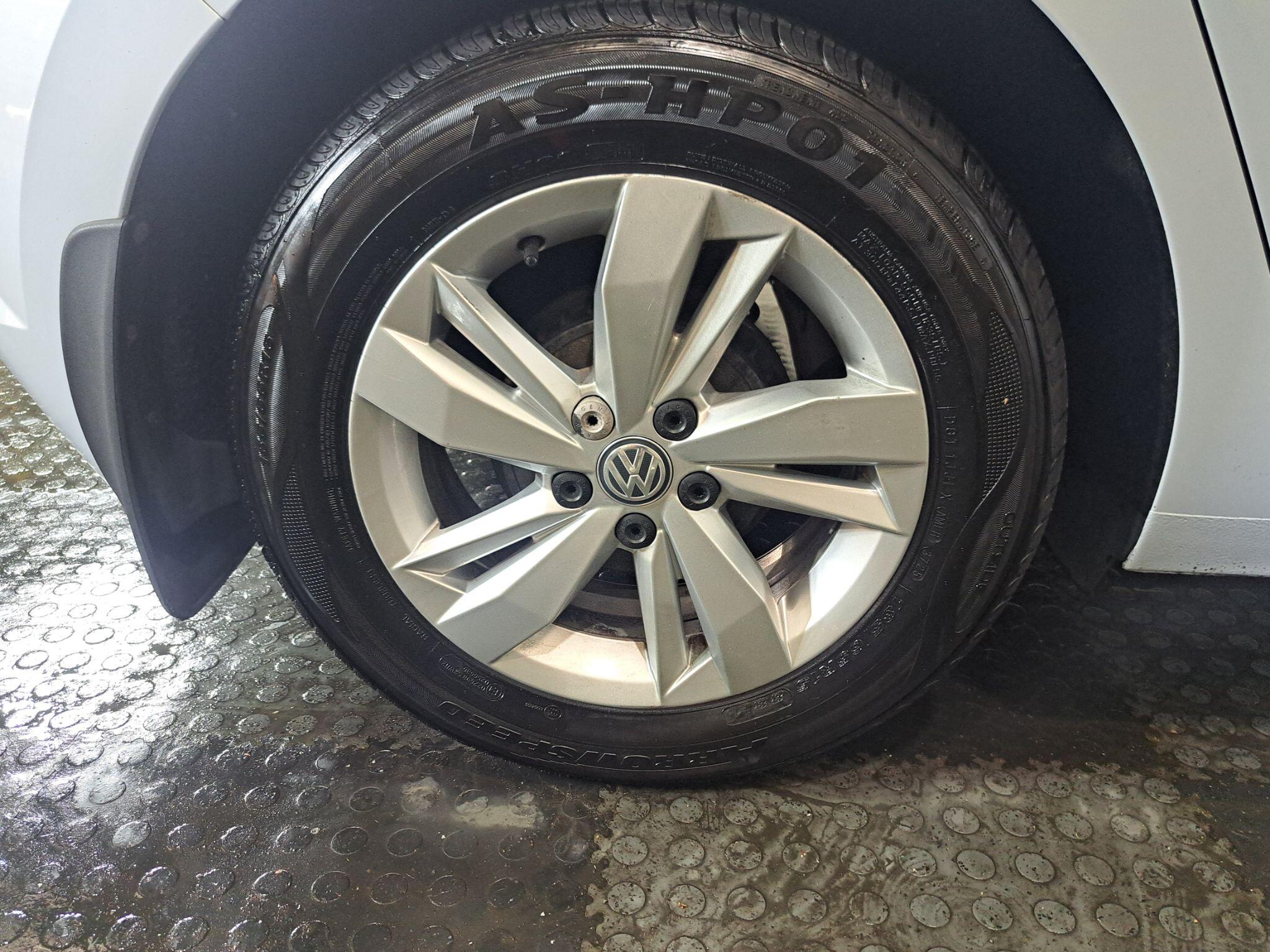 Volkswagen Polo view 29
