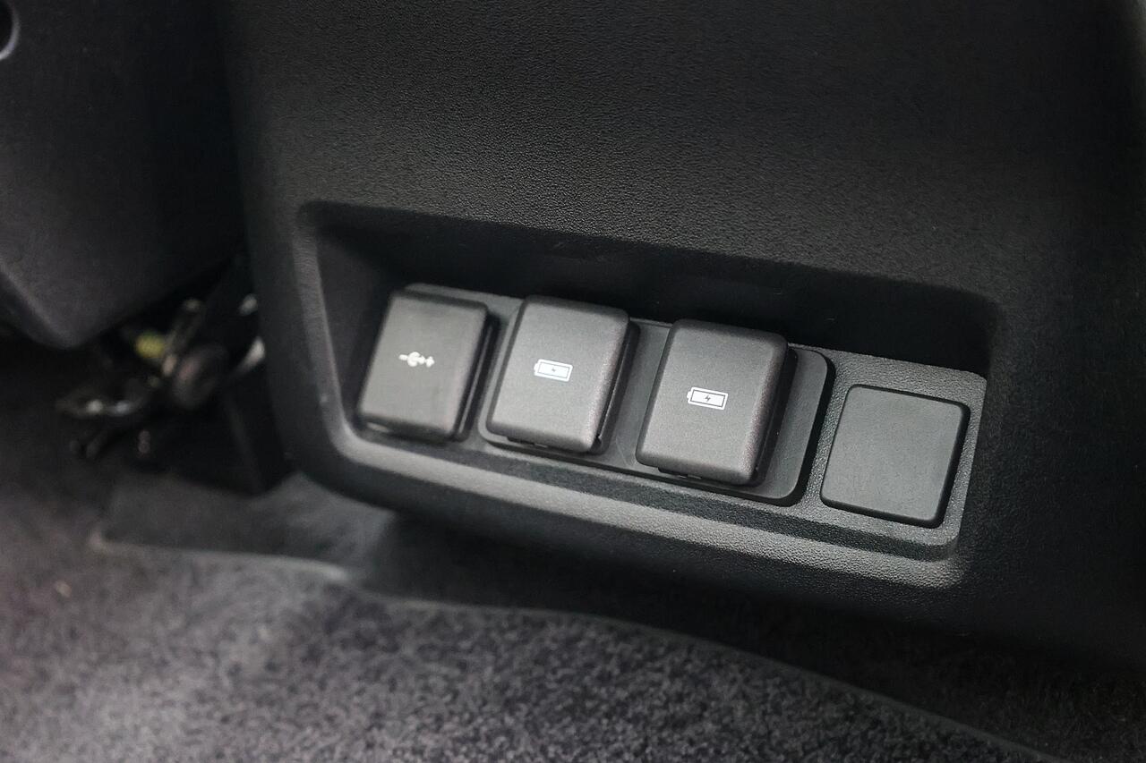 Land Rover Discovery 3 view 32