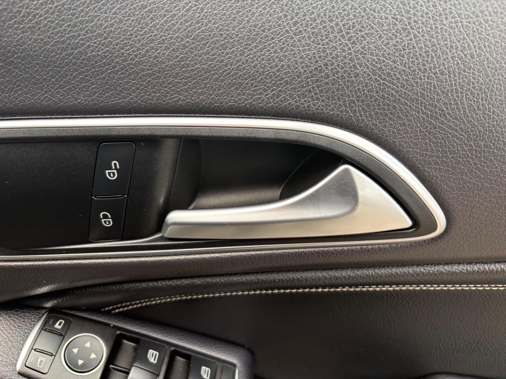 Mercedes-Benz Cla view 56