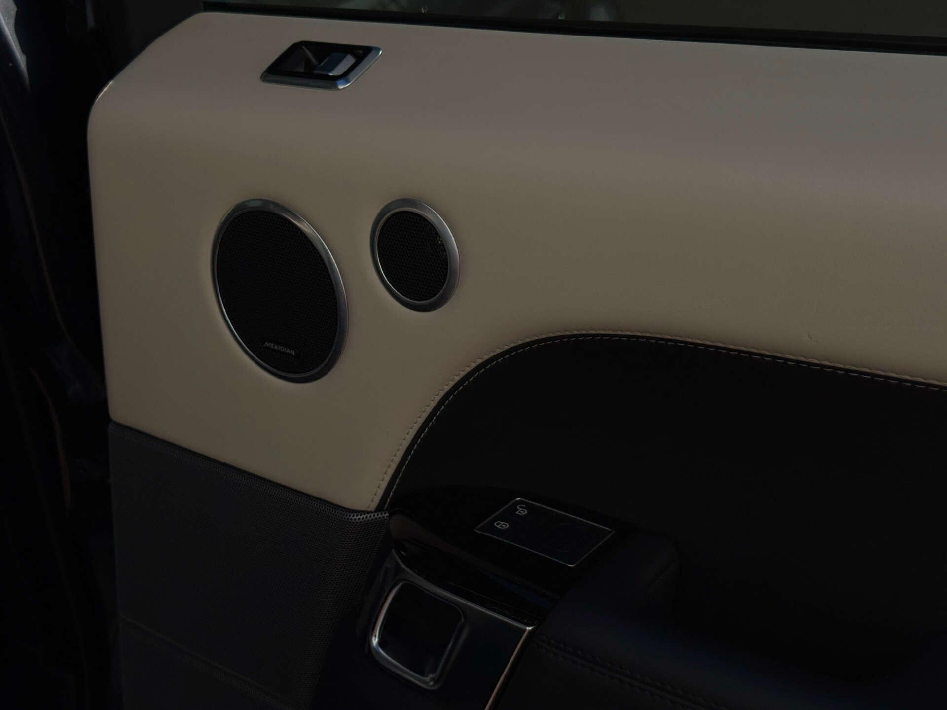 Land Rover Range Rover Sport view 28