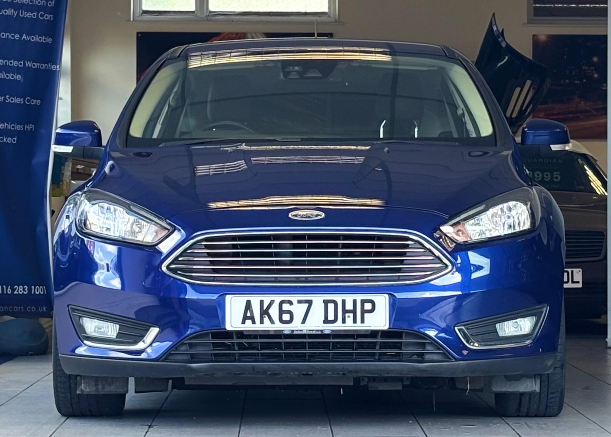 Ford Focus view 2