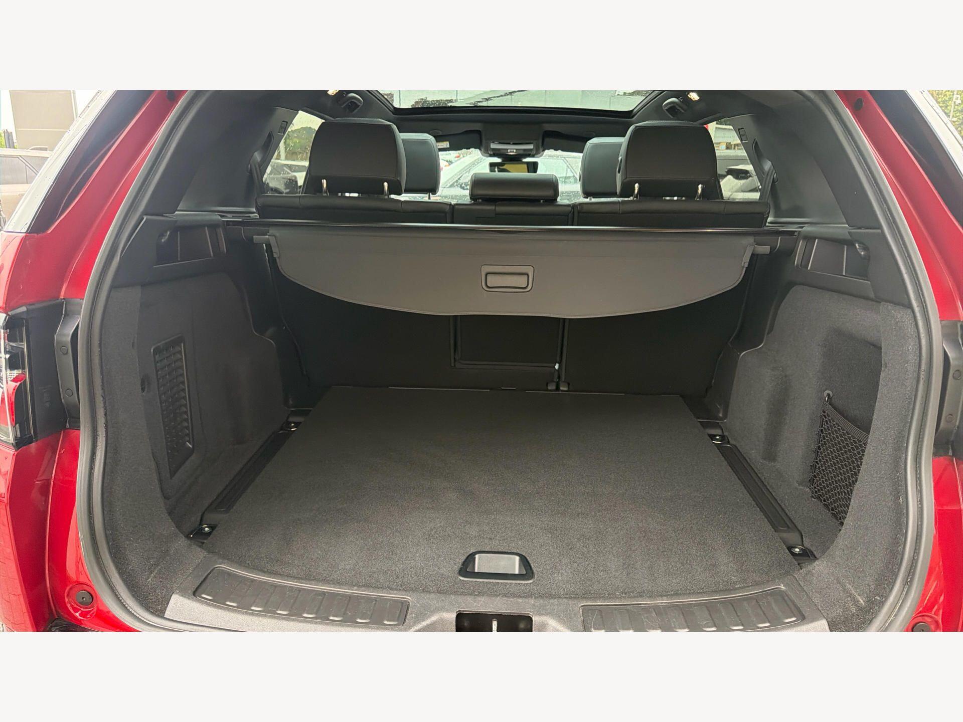 Land Rover Discovery Sport view 12