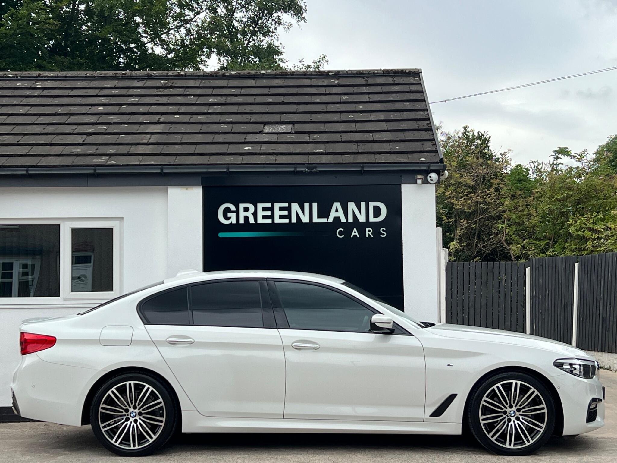 BMW 5 Series view 33