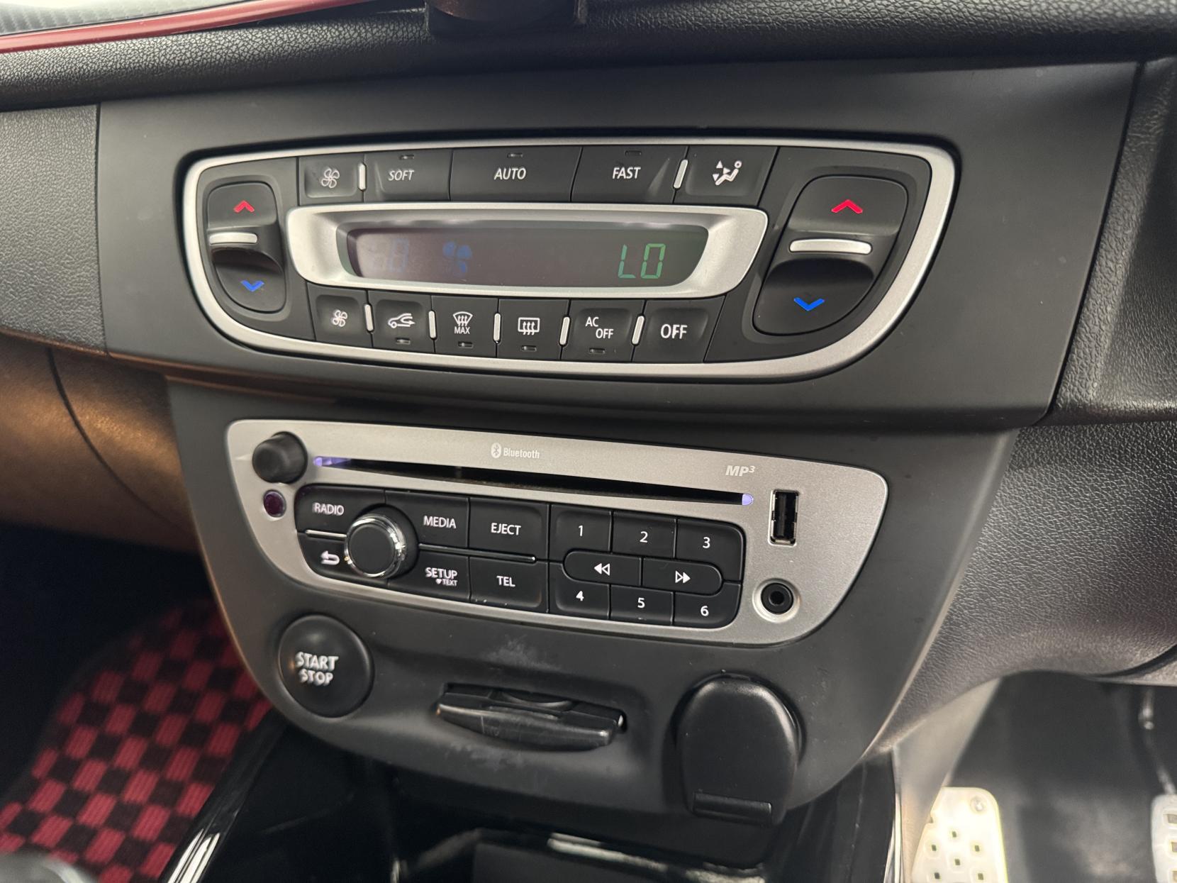 Renault Megane view 74