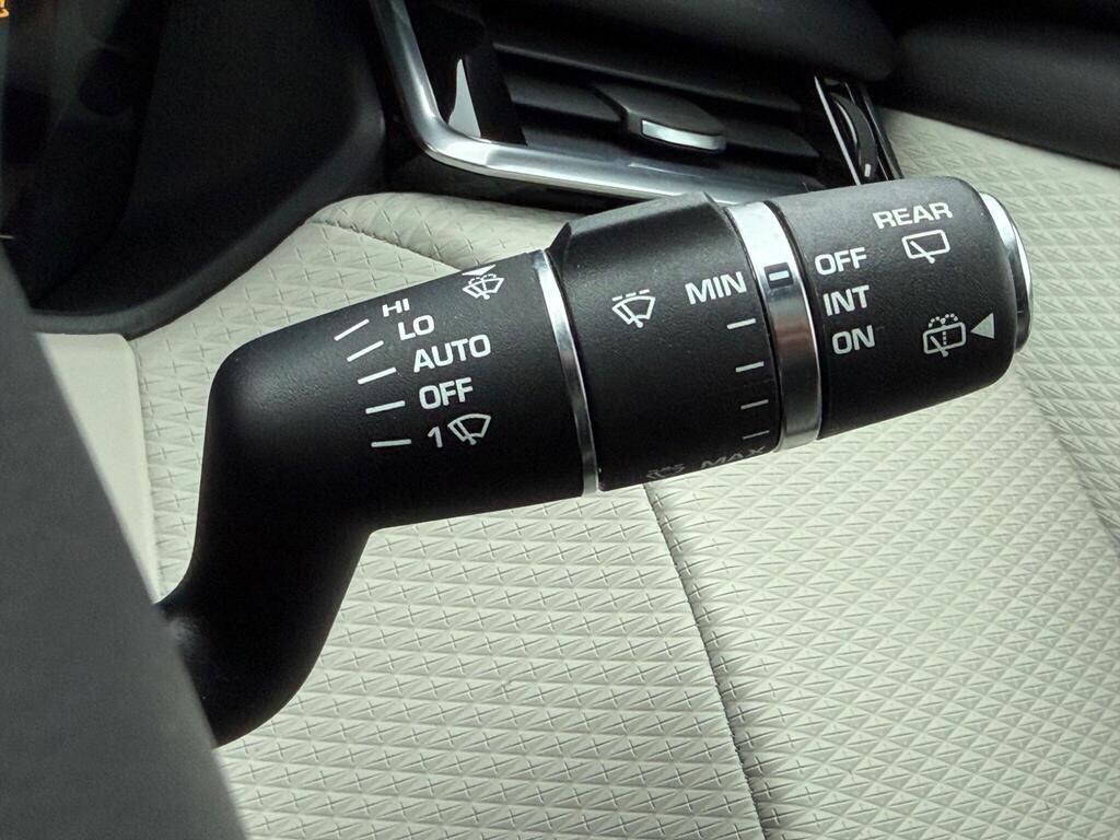 Land Rover Range Rover Velar view 54