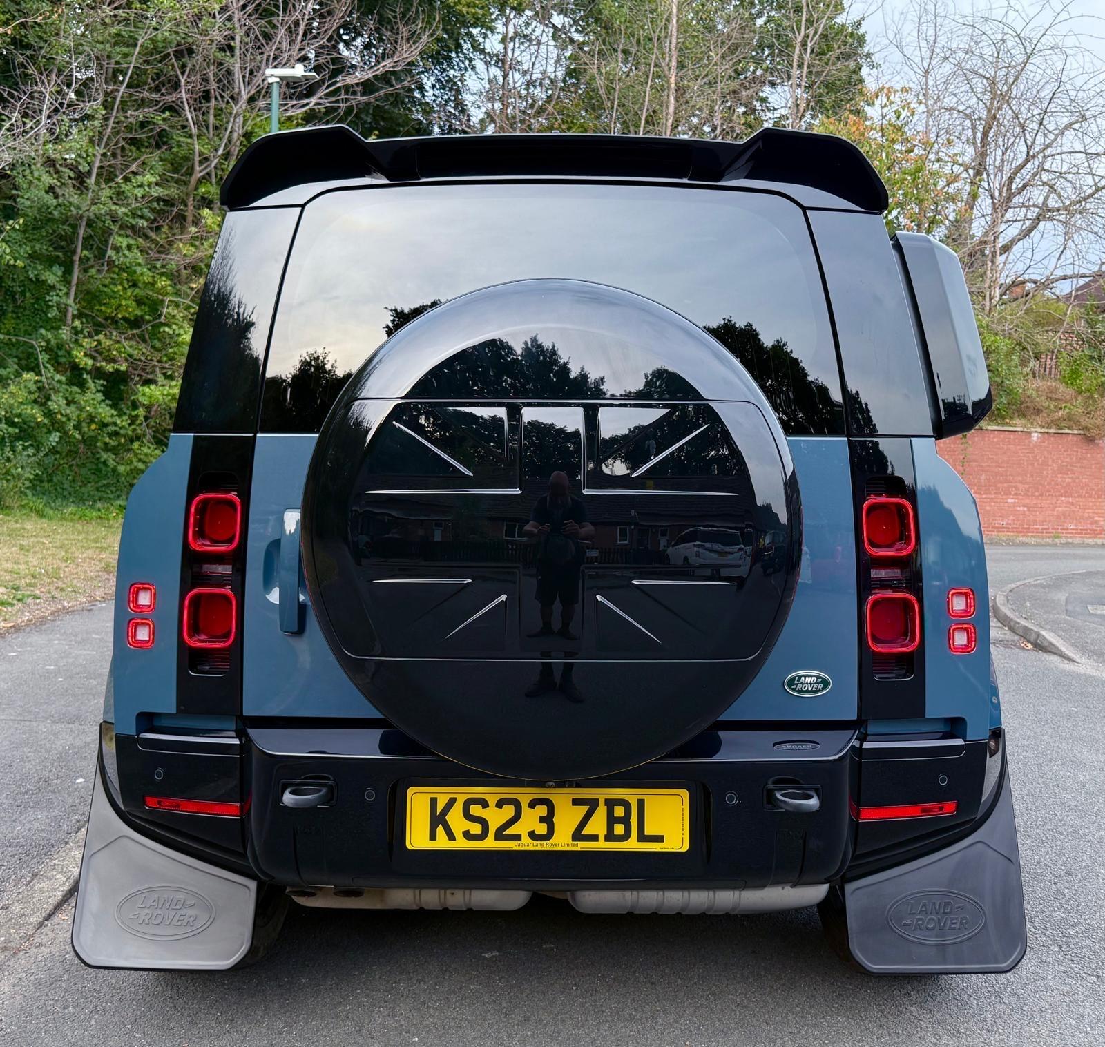 Land Rover Defender view 7