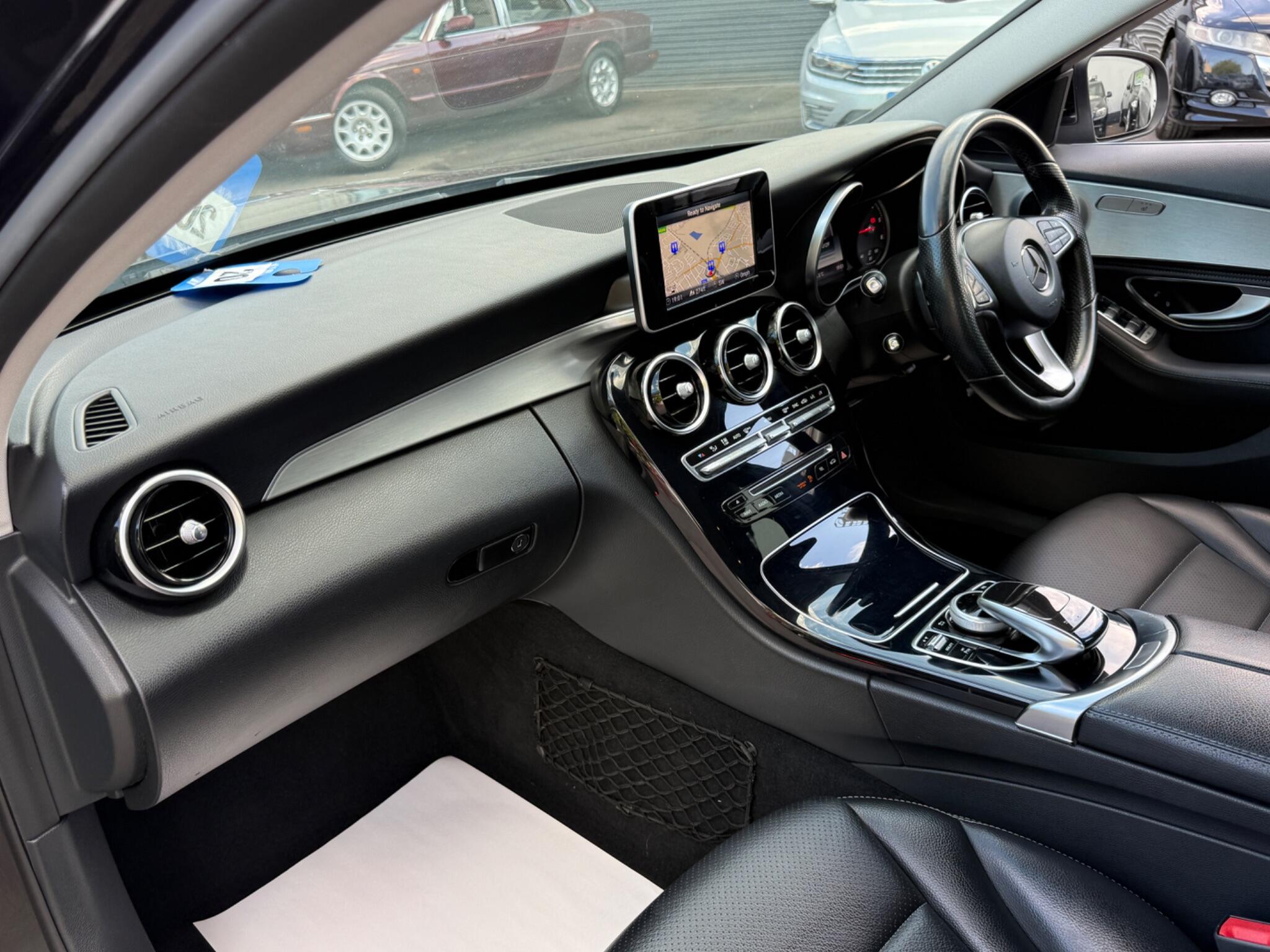 Mercedes-Benz C Class - Image 43