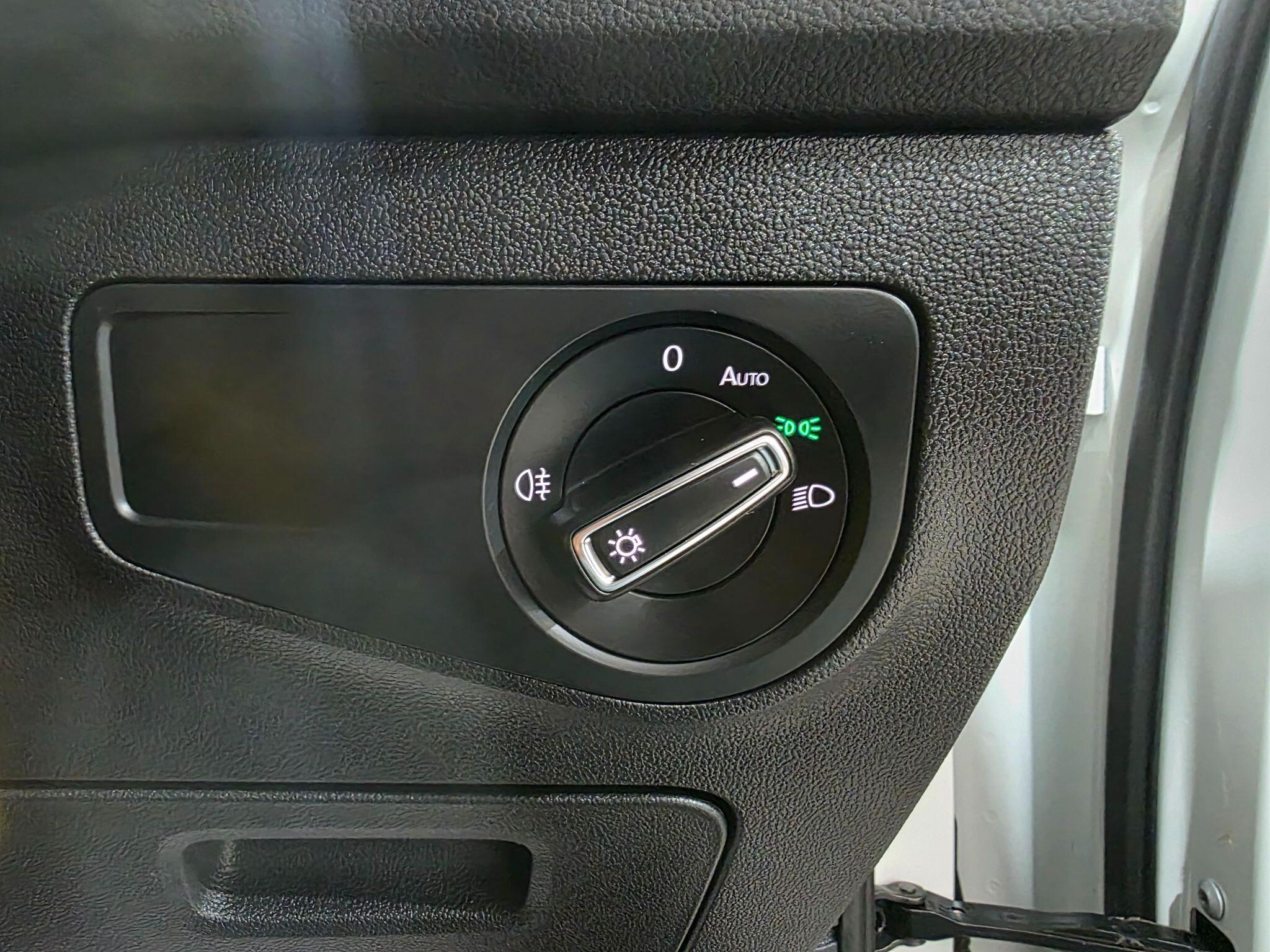 Volkswagen Tiguan Allspace view 16