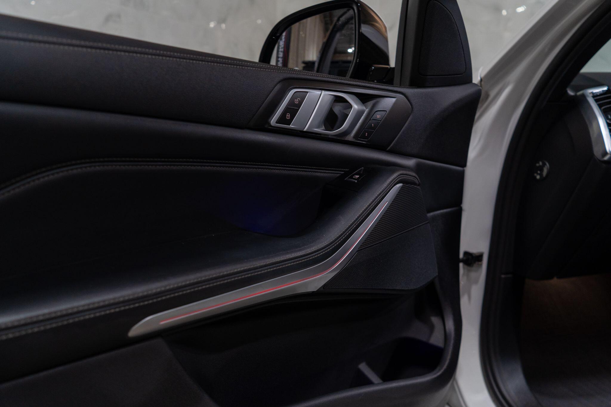 BMW X5 view 34