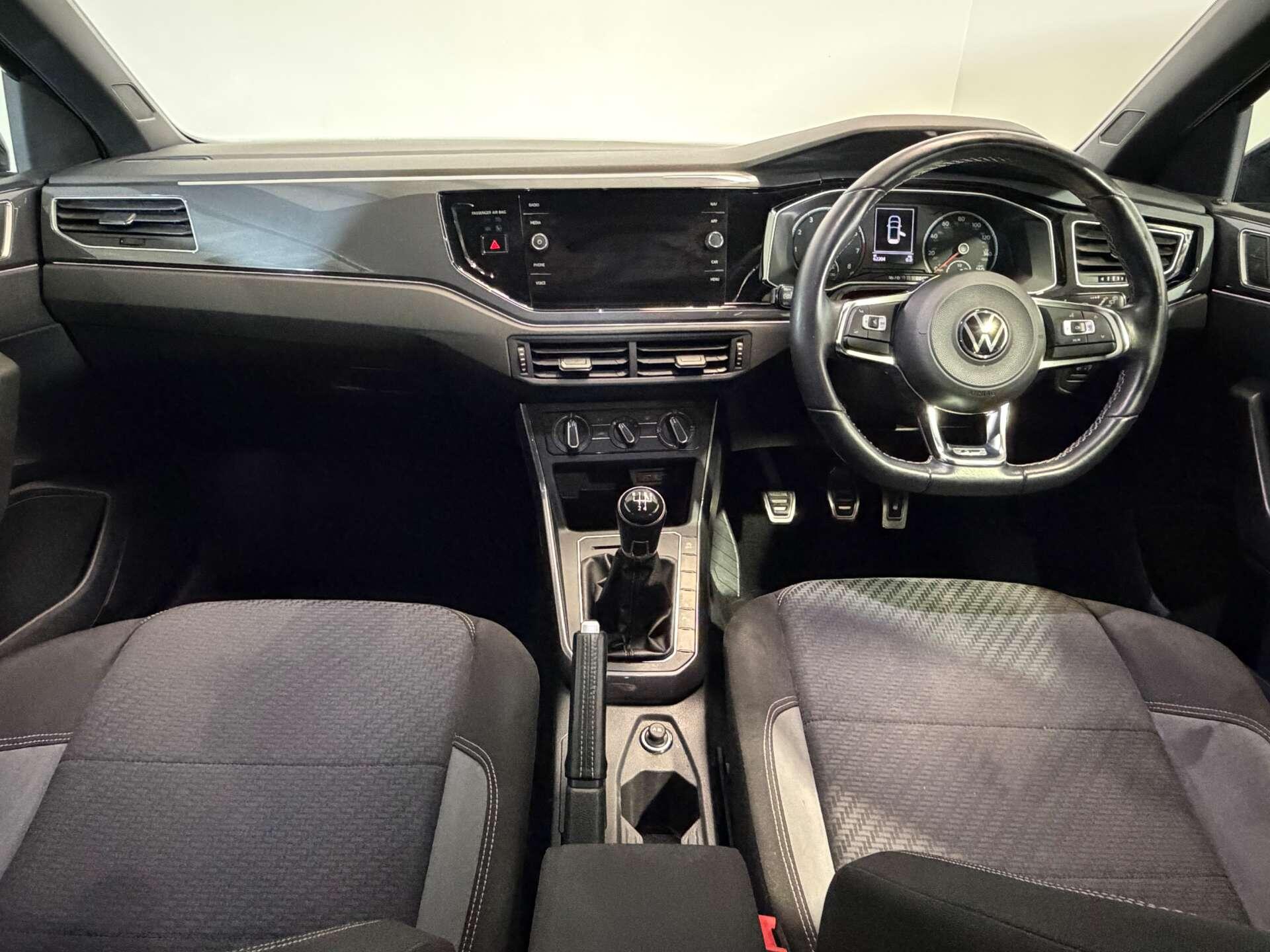Volkswagen Polo view 10