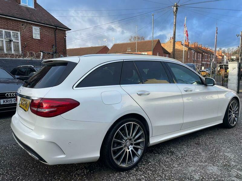 2016 Mercedes-Benz C Class image 25