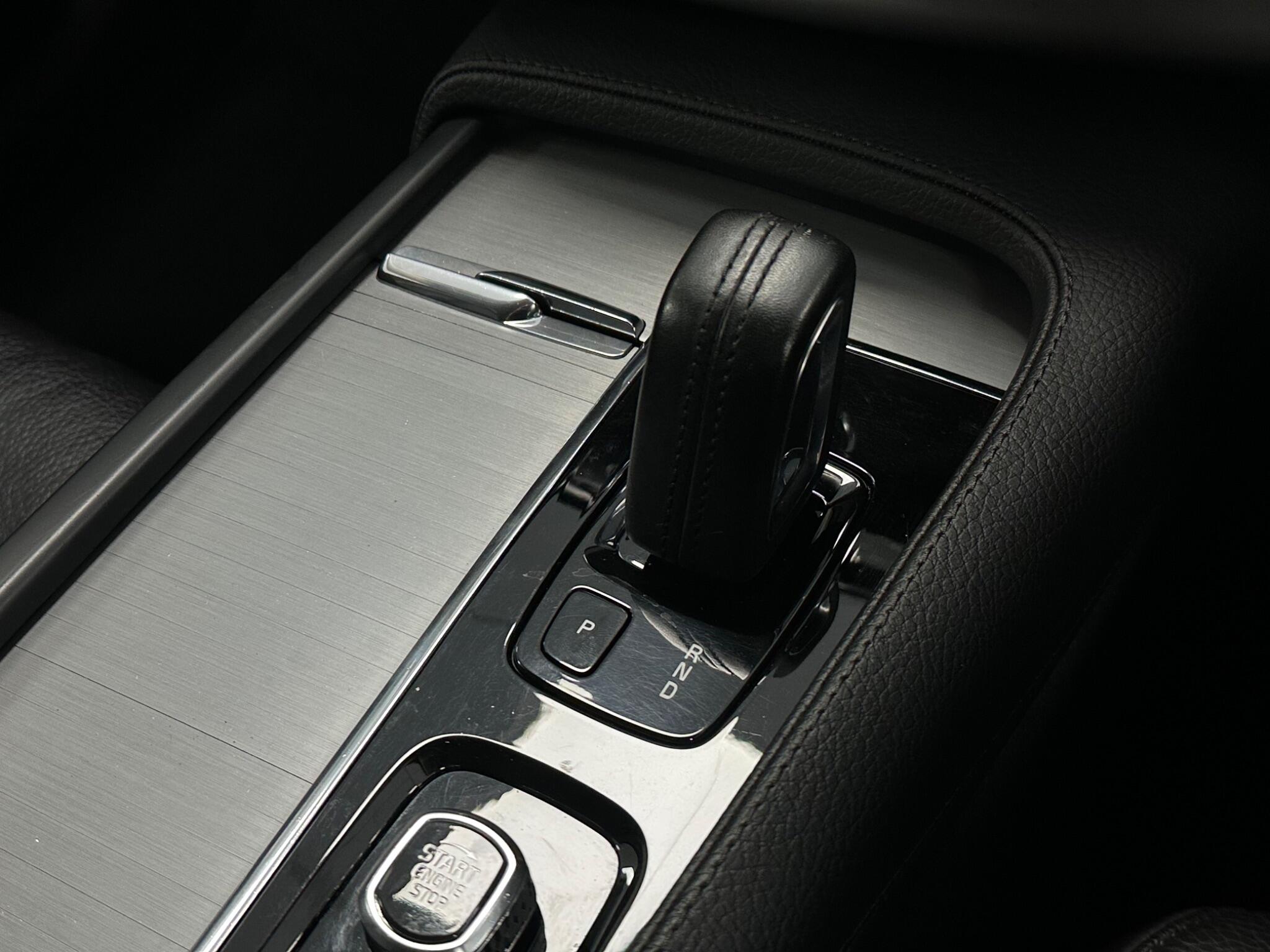 Volvo XC90 view 23