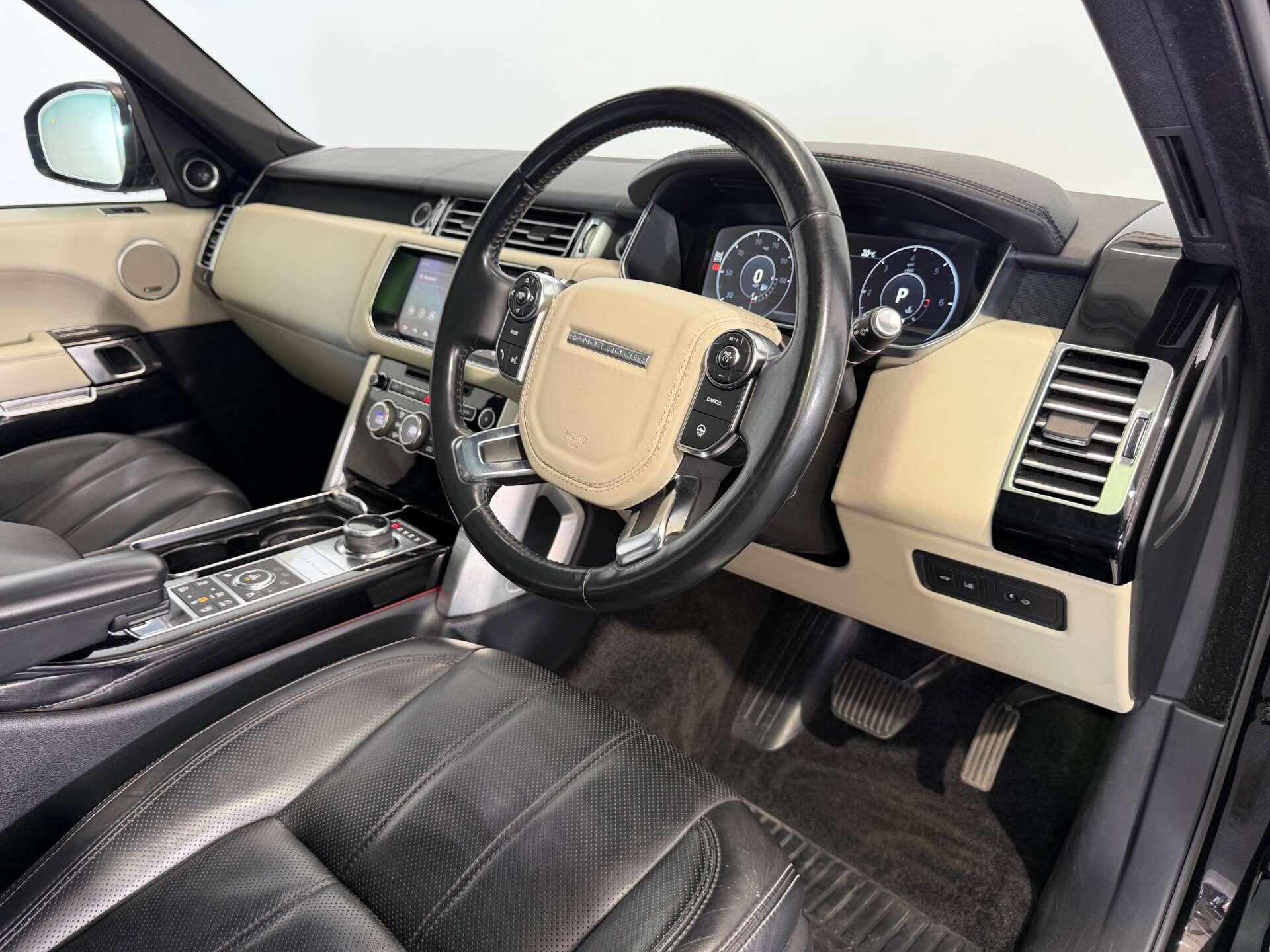 Land Rover Range Rover view 14