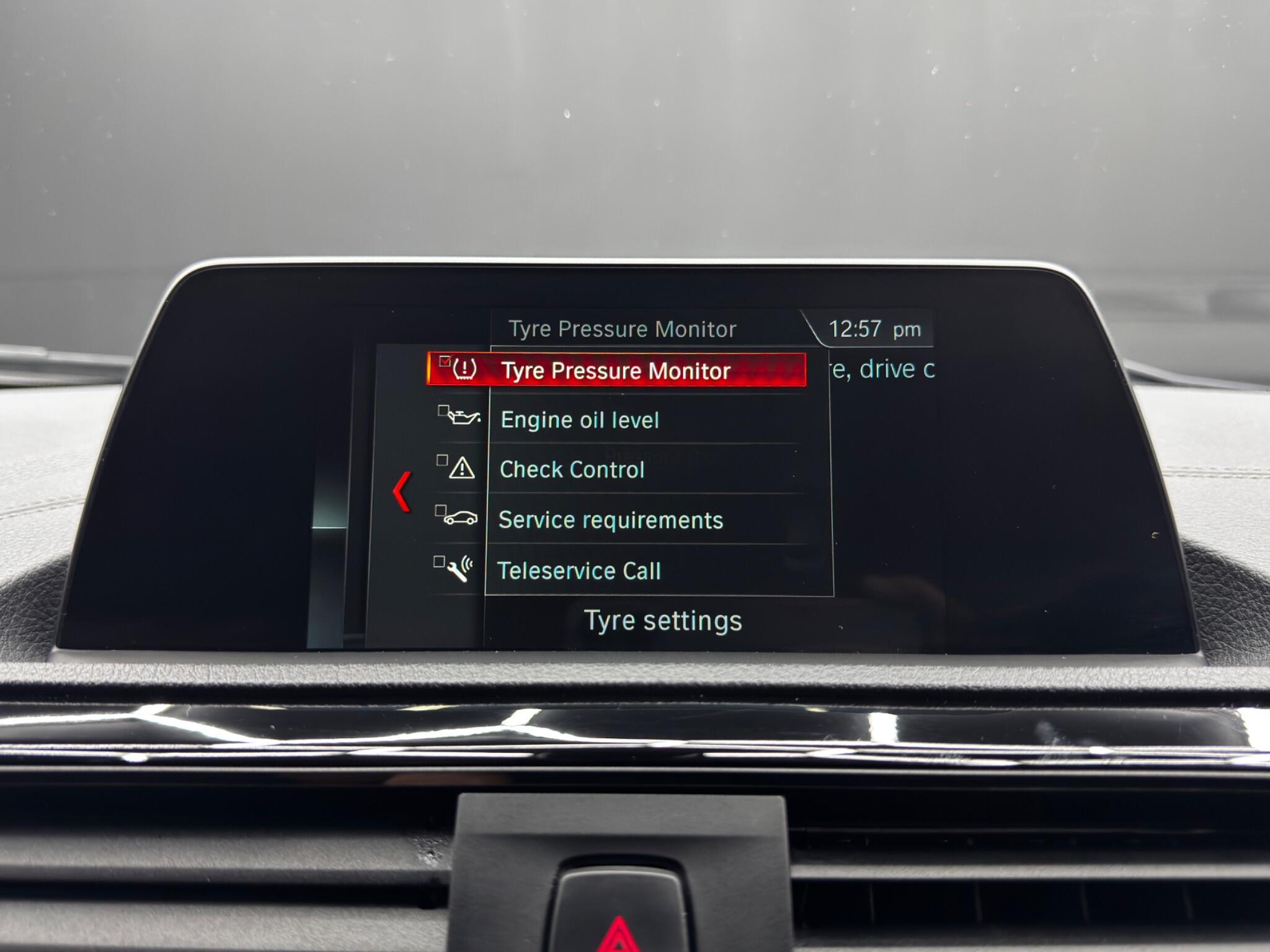 BMW 2 Series view 33