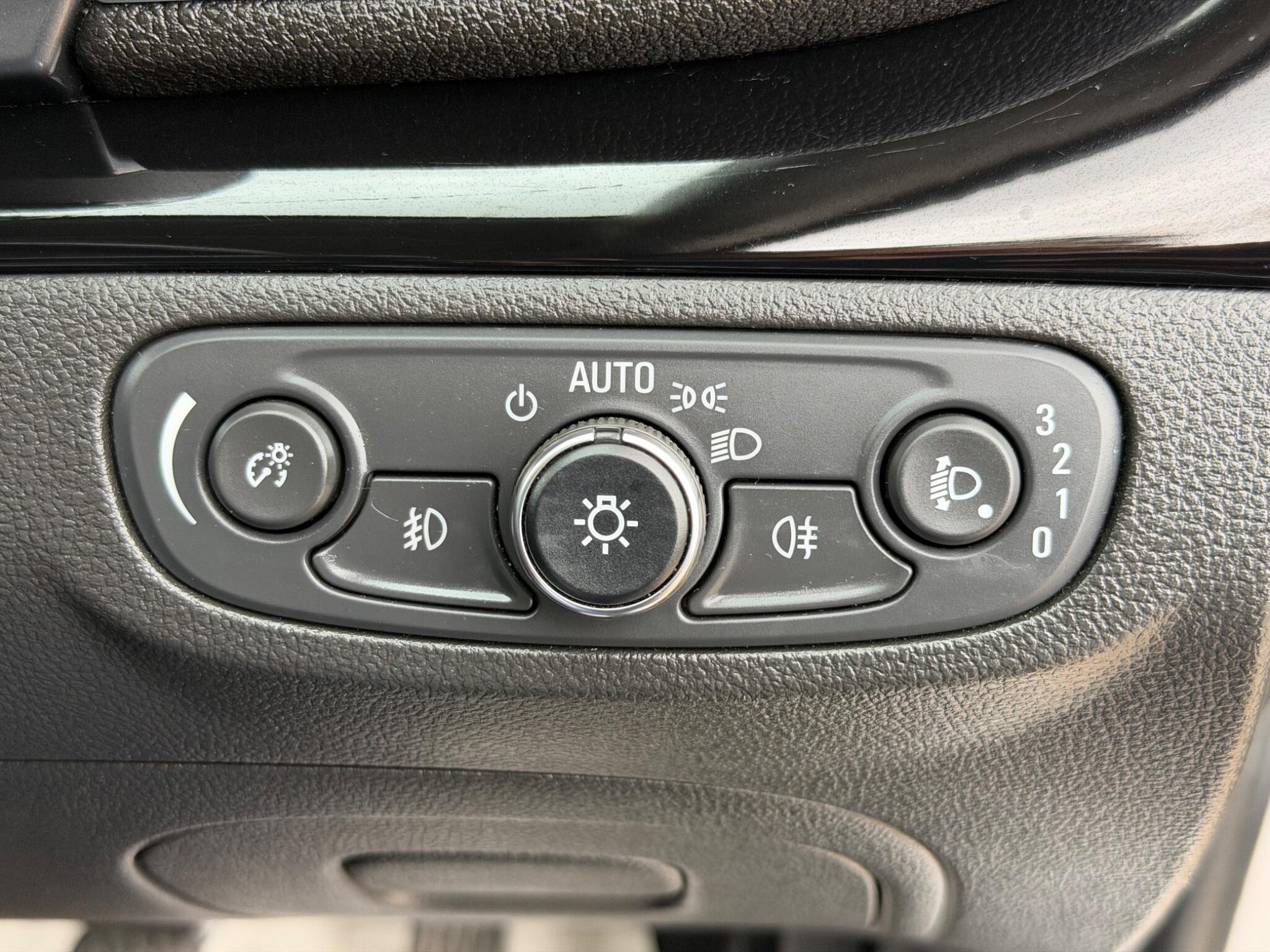 Vauxhall Mokka X view 35