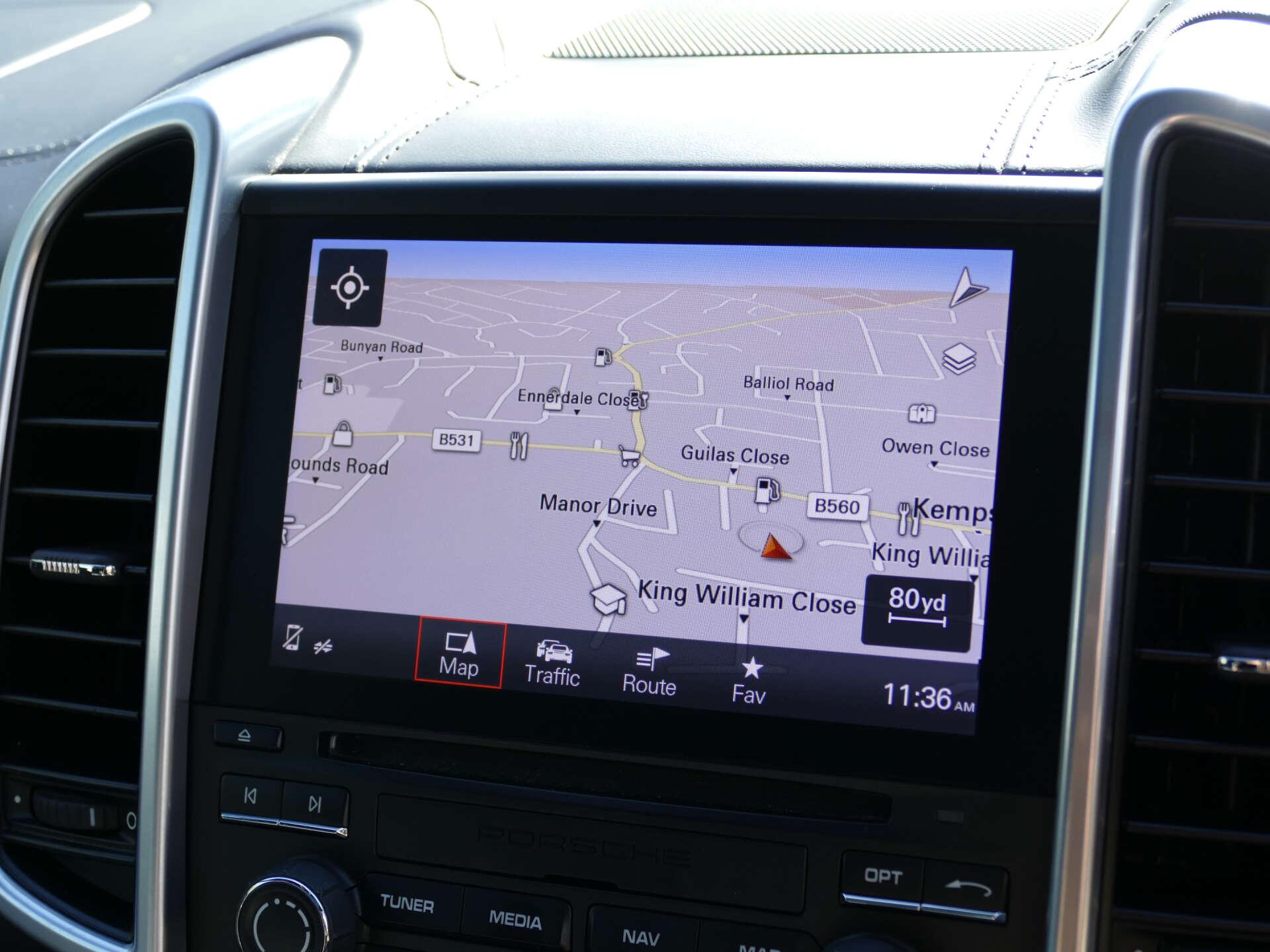 Porsche Cayenne view 37