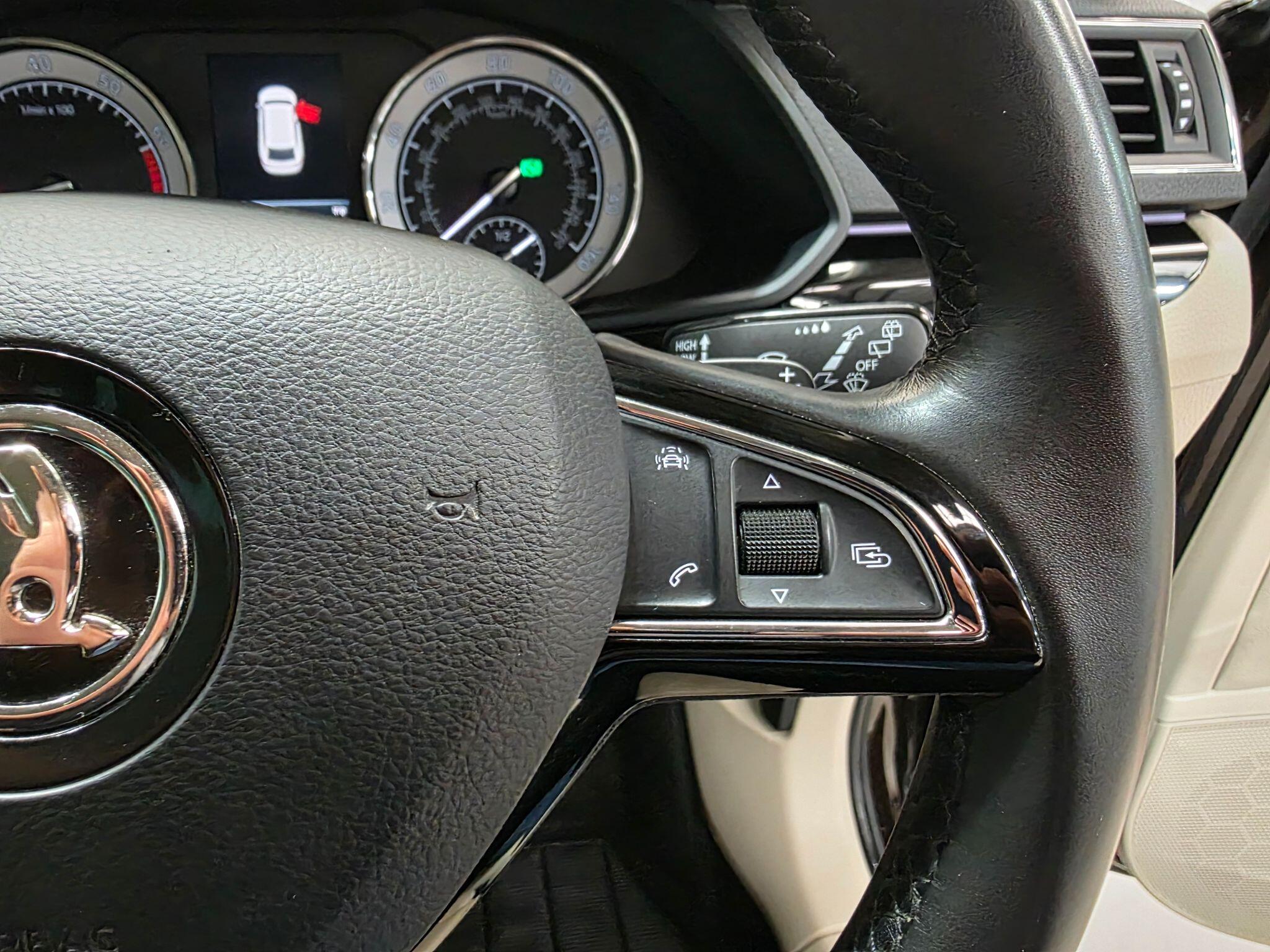 Skoda Superb view 17