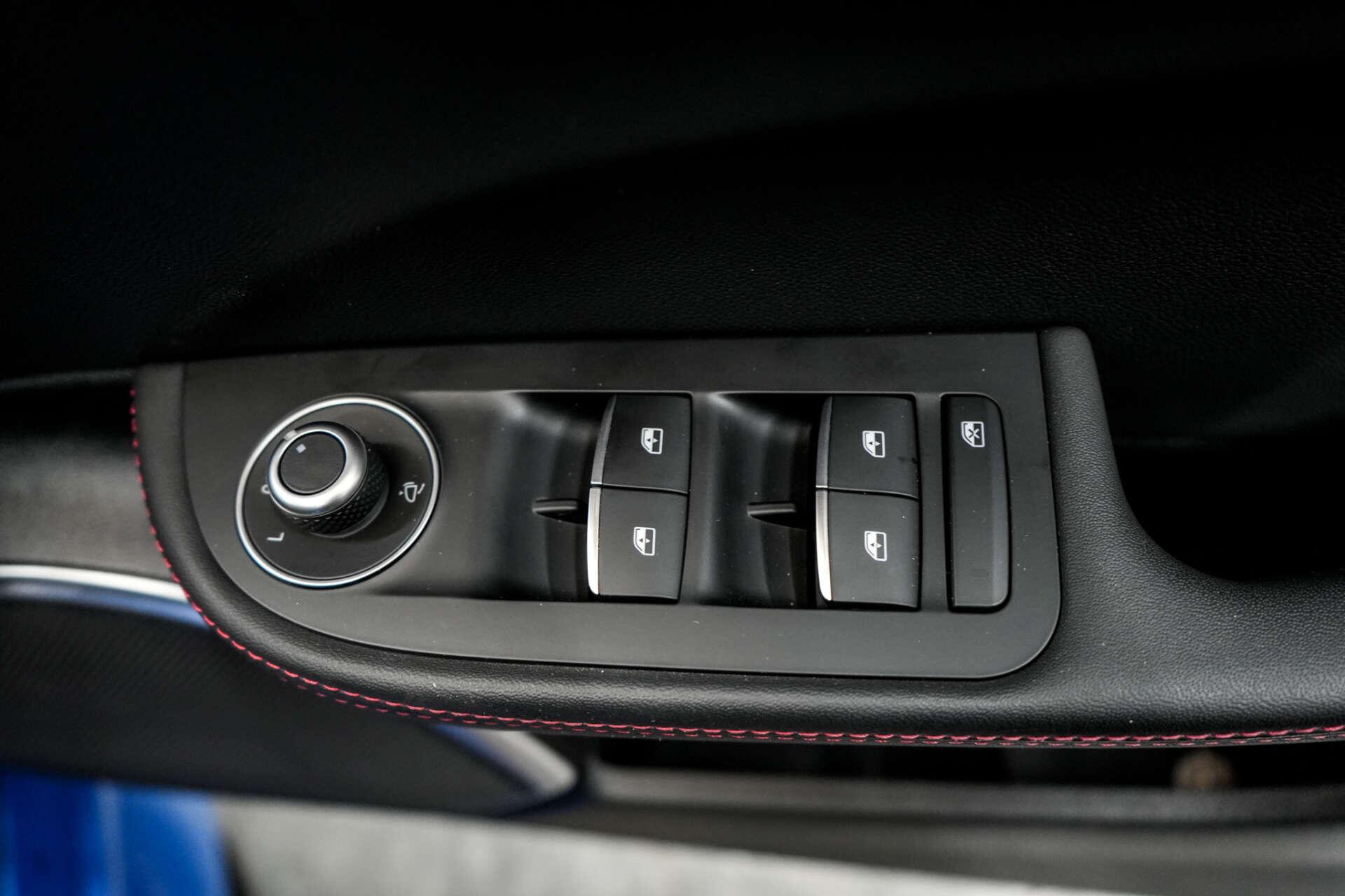 Alfa Romeo Giulia view 25