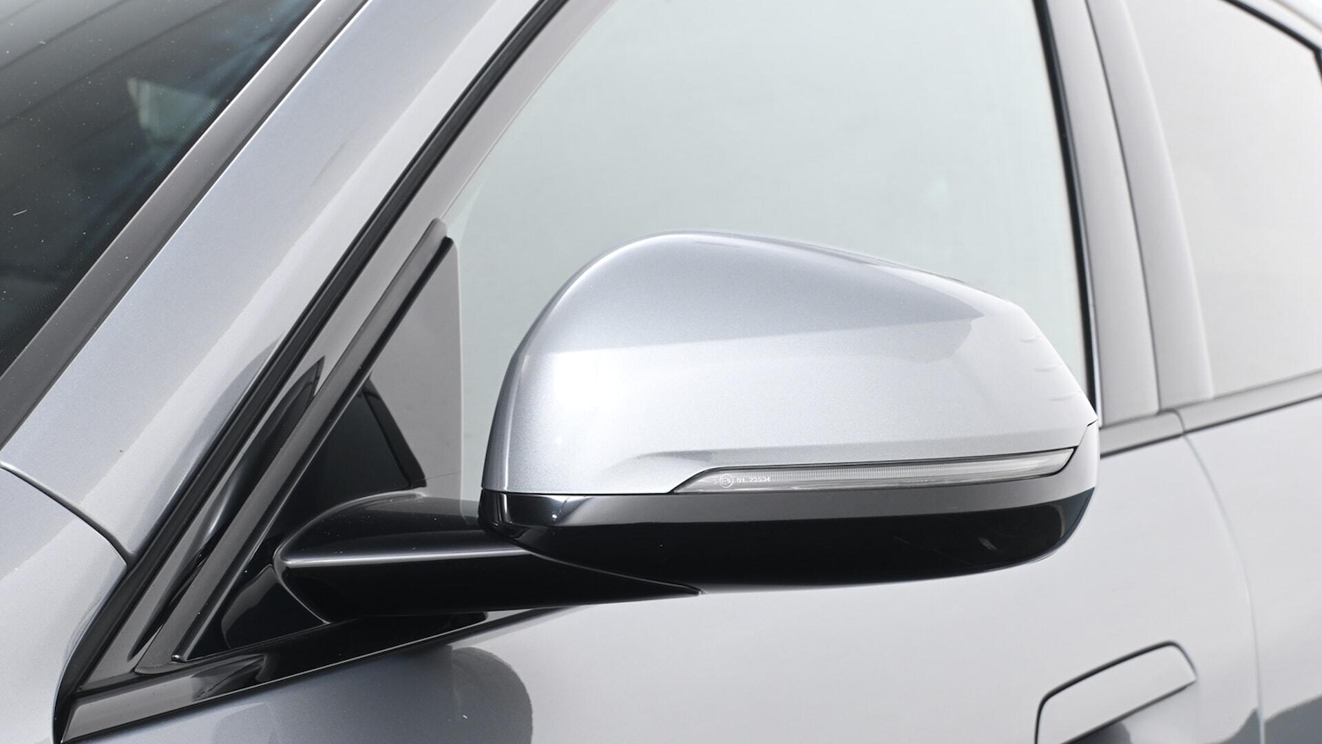 BMW iX2 view 25