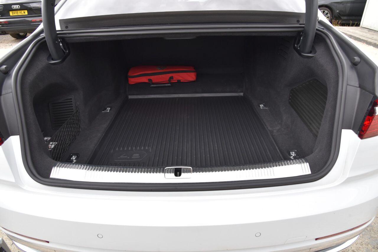 Audi A8 view 60