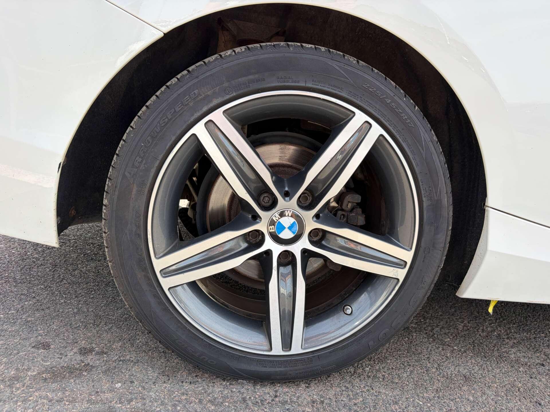 BMW 2 Series view 13
