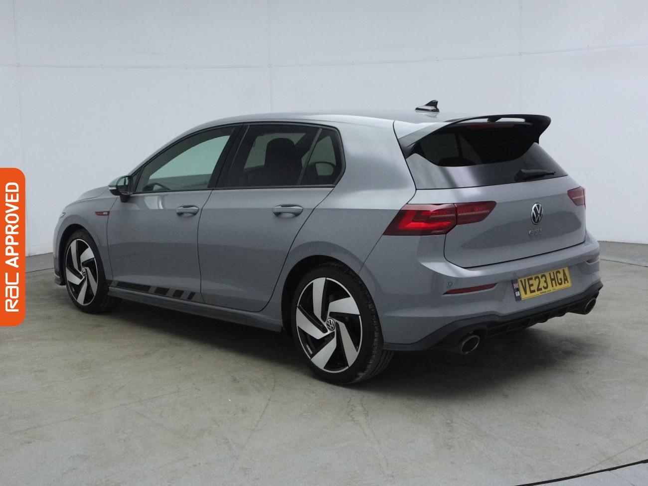 Volkswagen Golf view 4