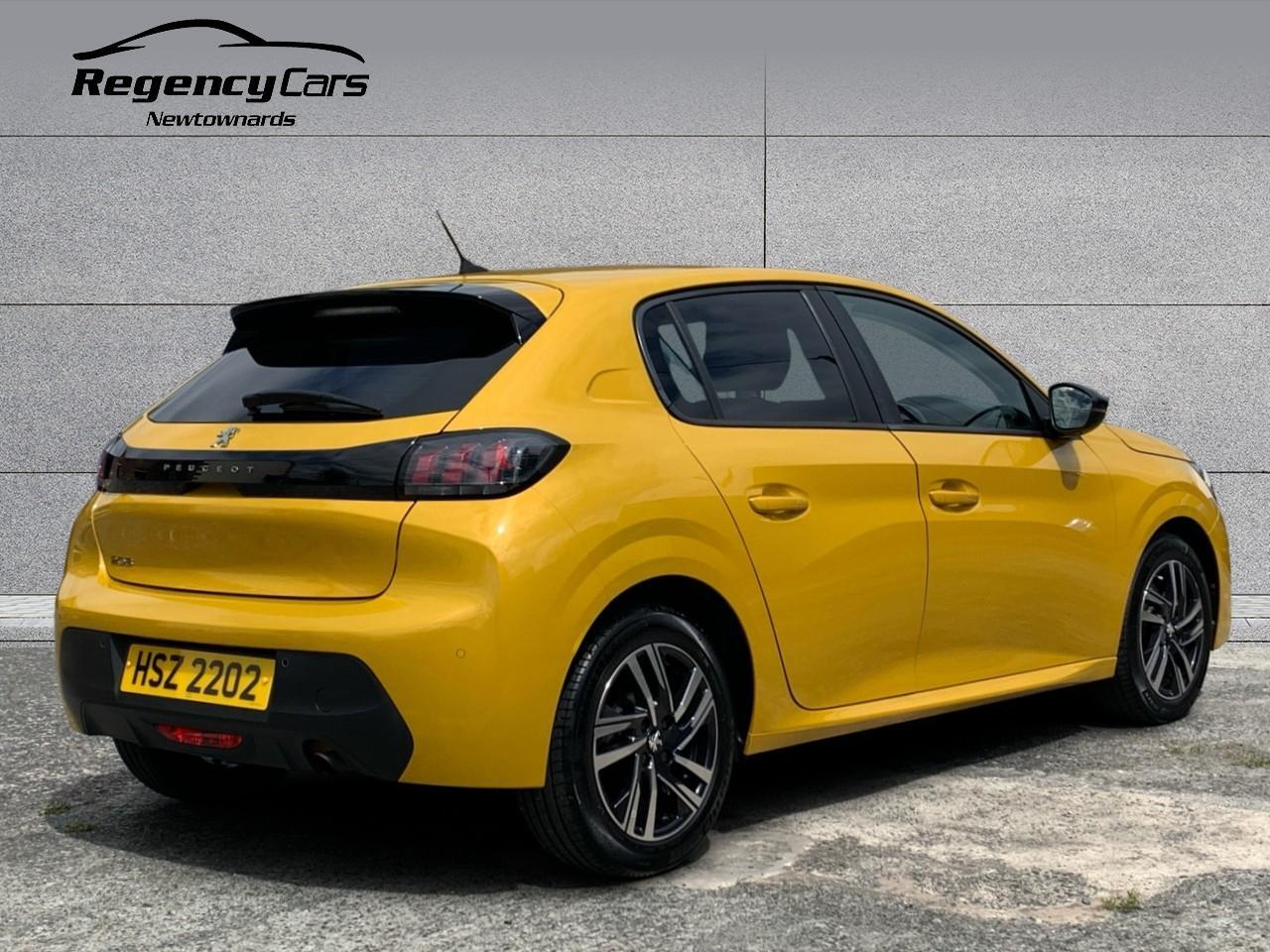 Peugeot 208 view 8