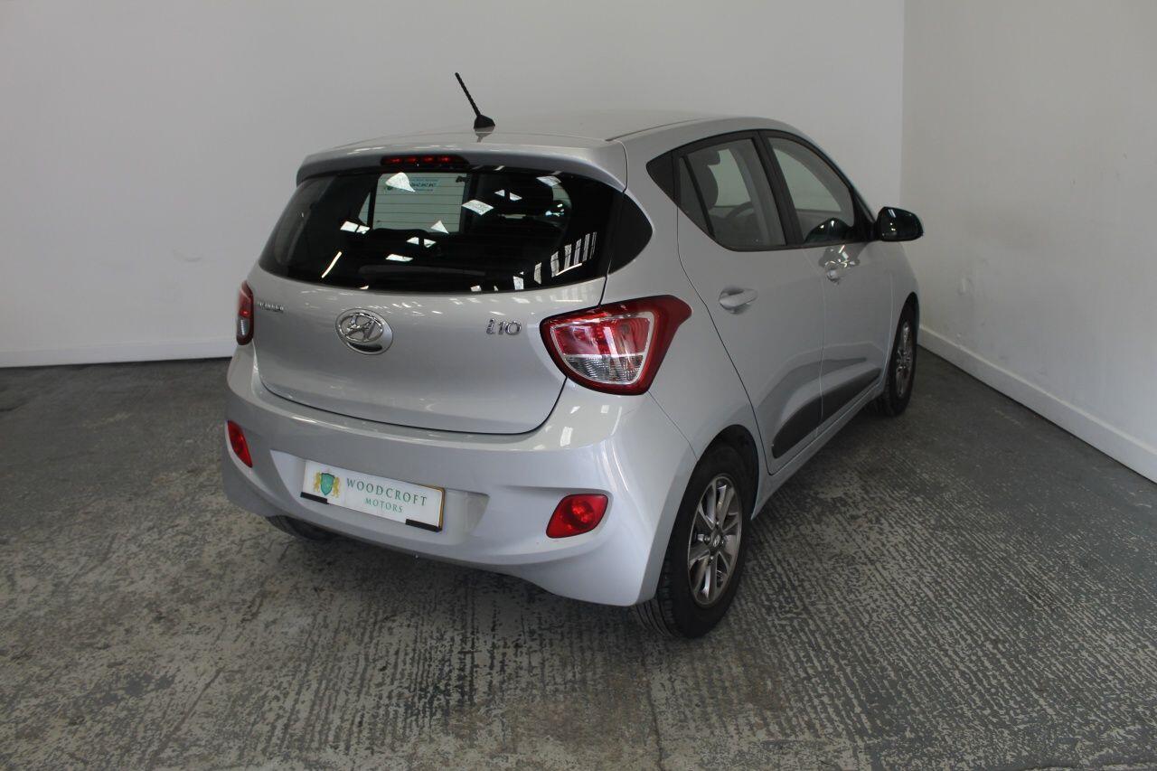 Hyundai i10 view 8