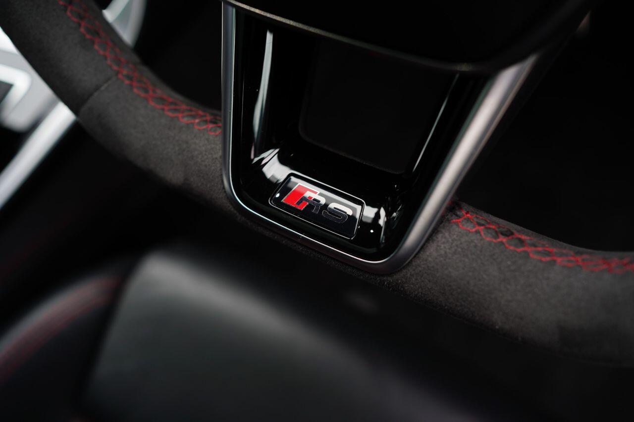 Audi RS6 view 28