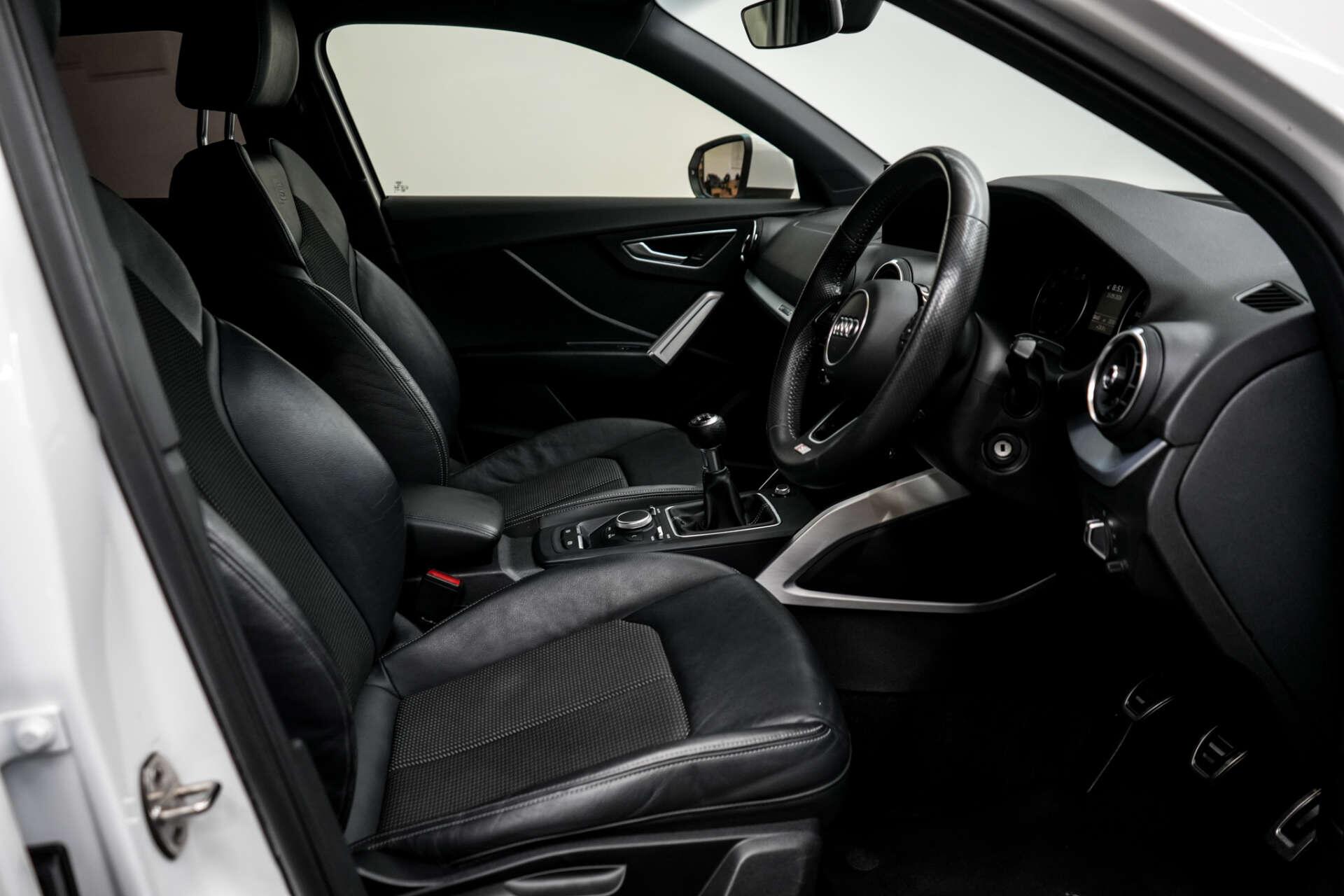 Audi Q2 view 16