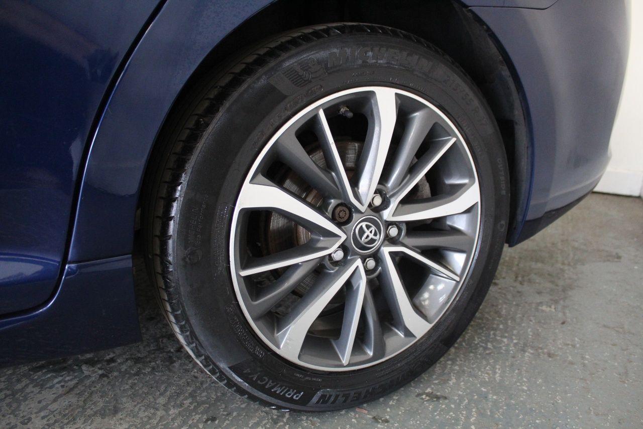 Toyota Avensis view 56