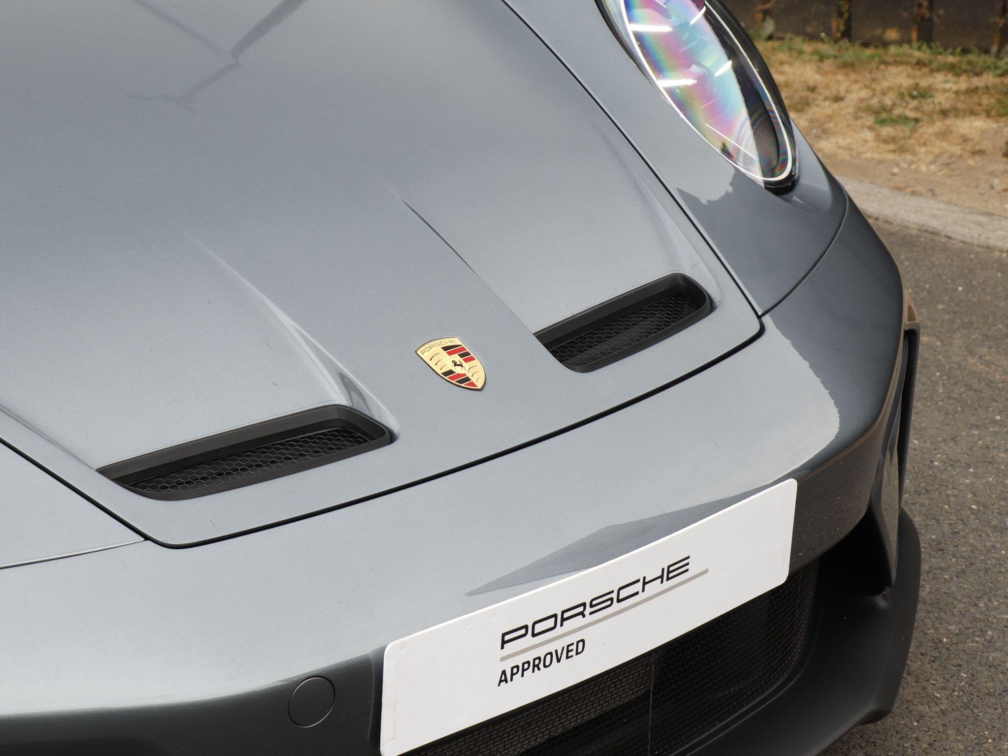 Porsche 911 view 37
