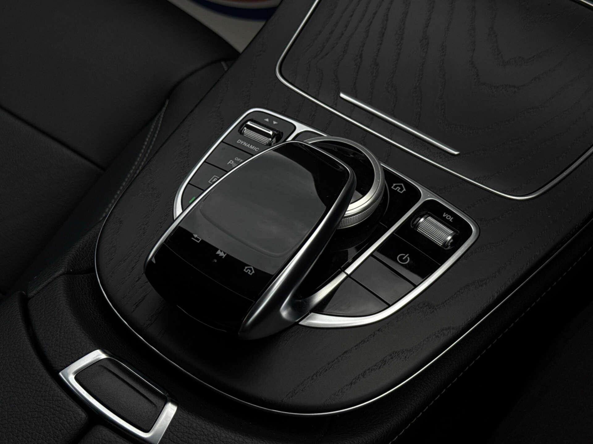 Mercedes-Benz E Class view 68