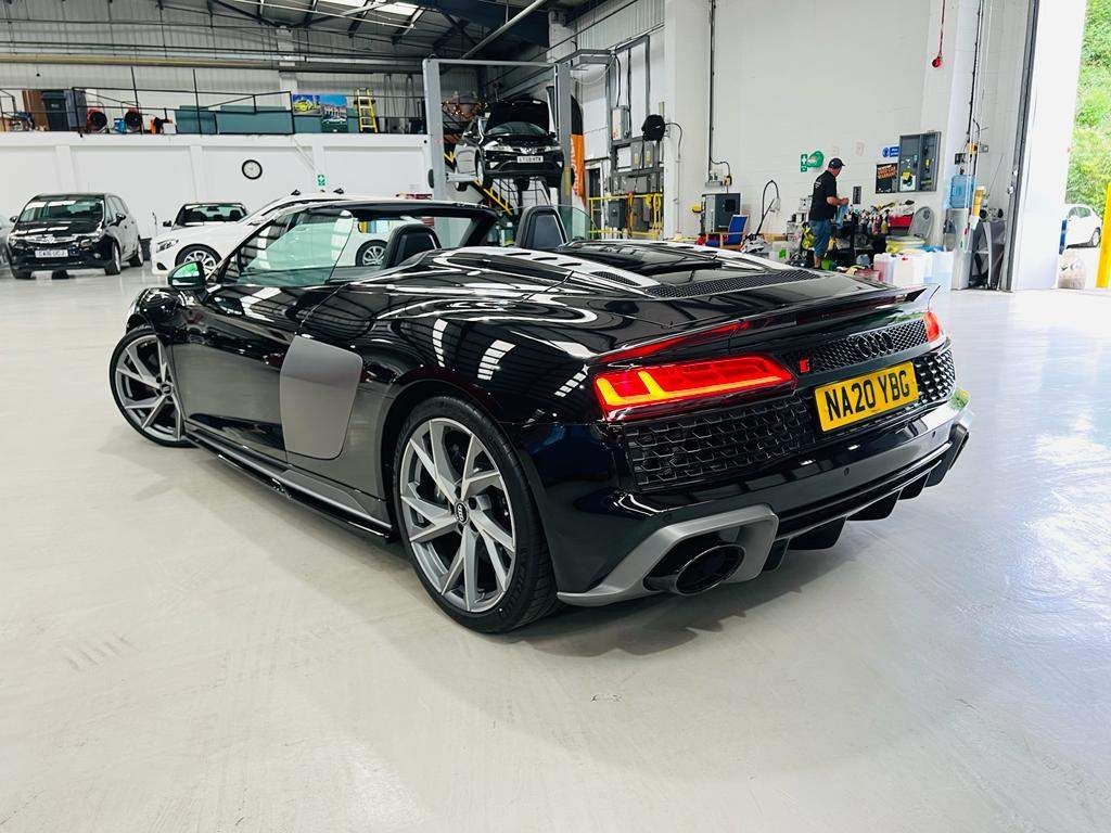 Audi R8 view 29
