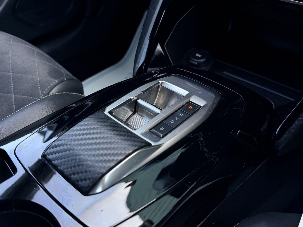 Peugeot E-208 view 39