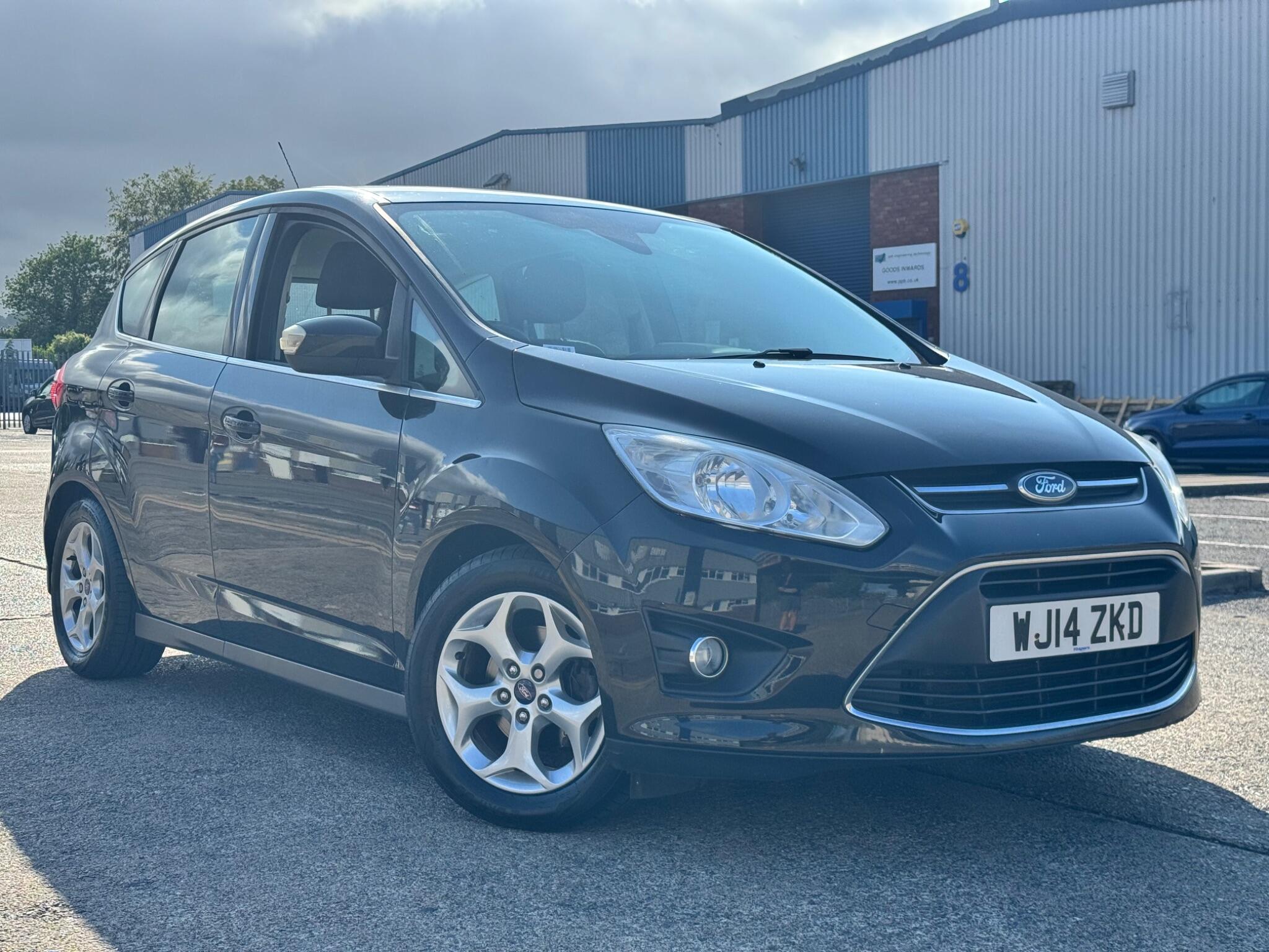 Ford C-Max view 5