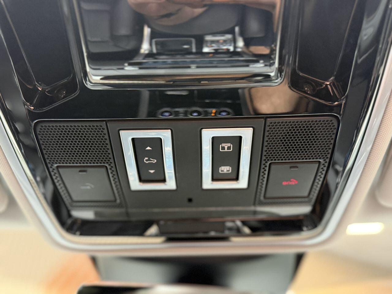 Land Rover Range Rover Sport view 50
