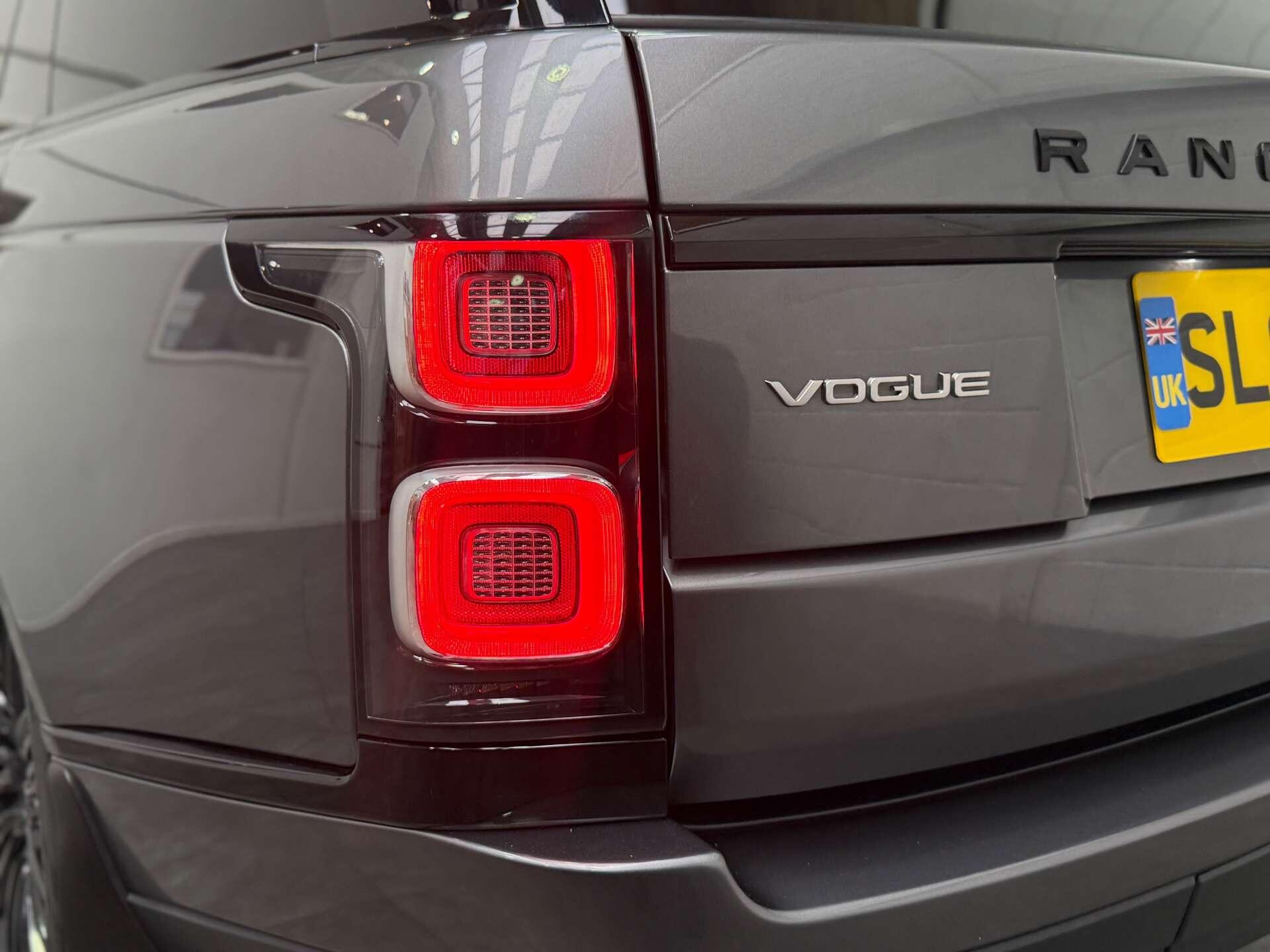 Land Rover Range Rover view 12