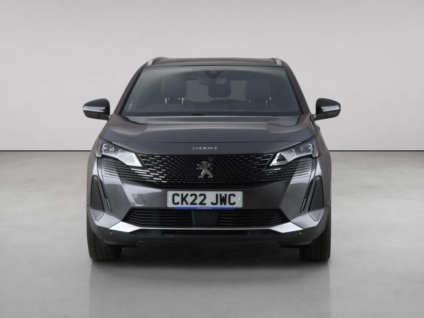 Peugeot 5008 view 5