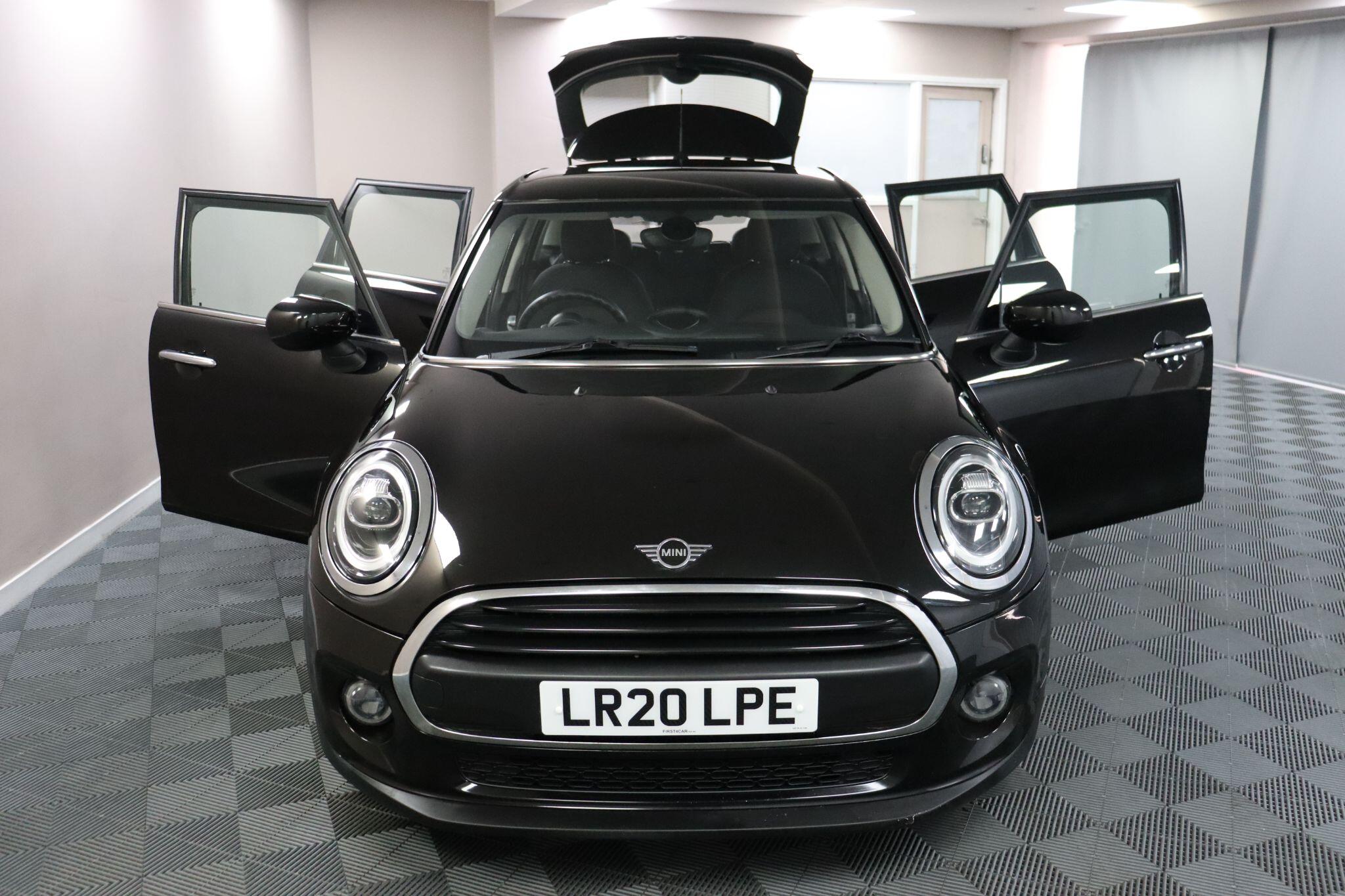 Mini Hatch view 7