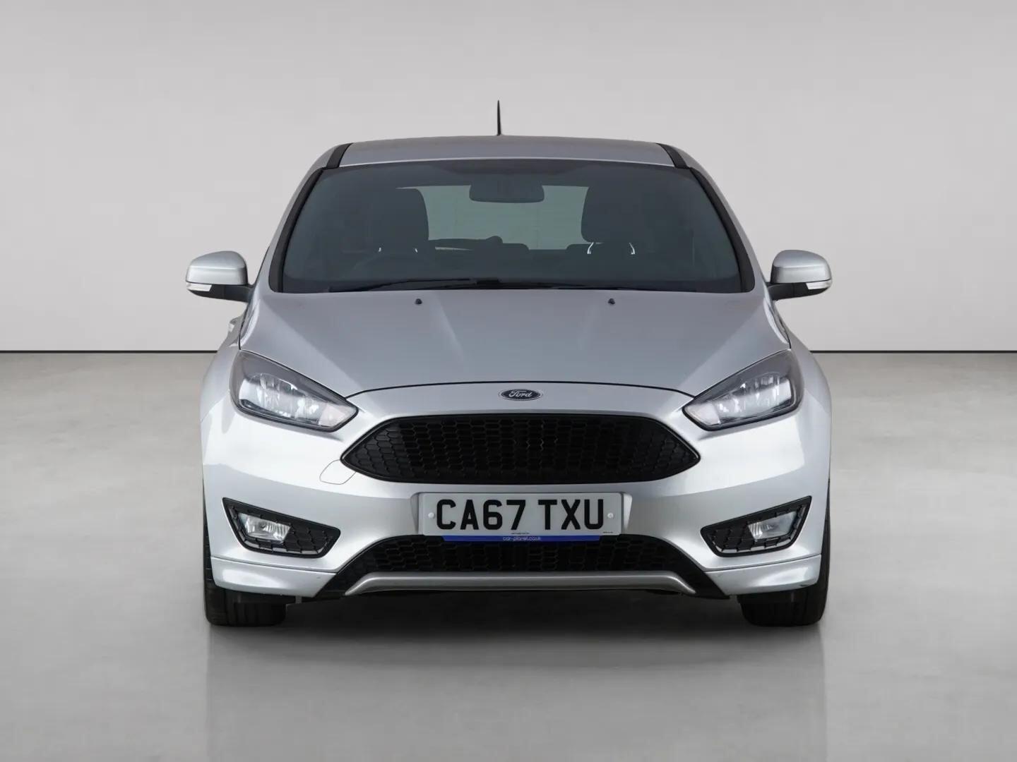 Ford Focus view 5