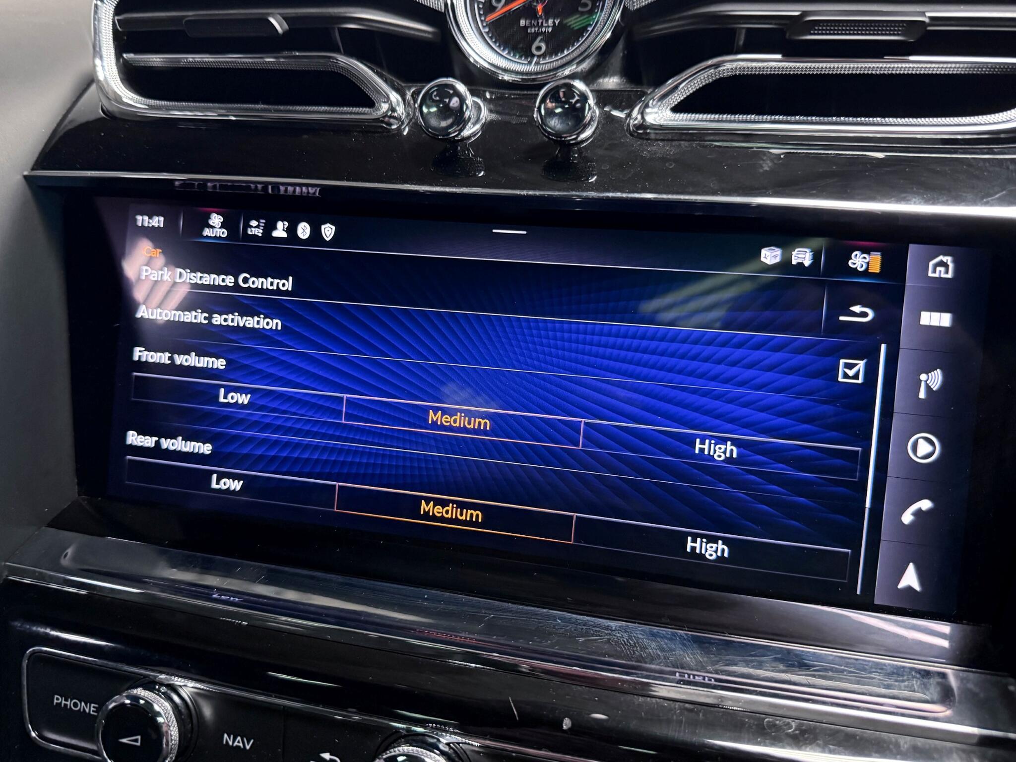 Bentley Bentayga view 73